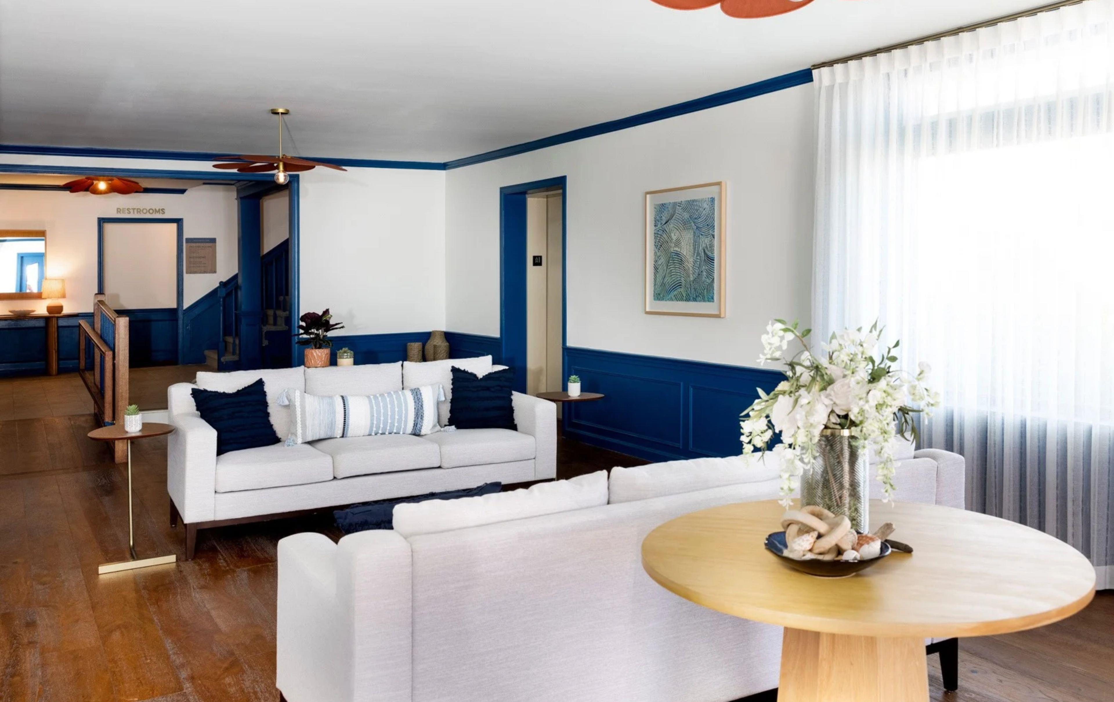 Lobby | Red Jacket Beach Resort