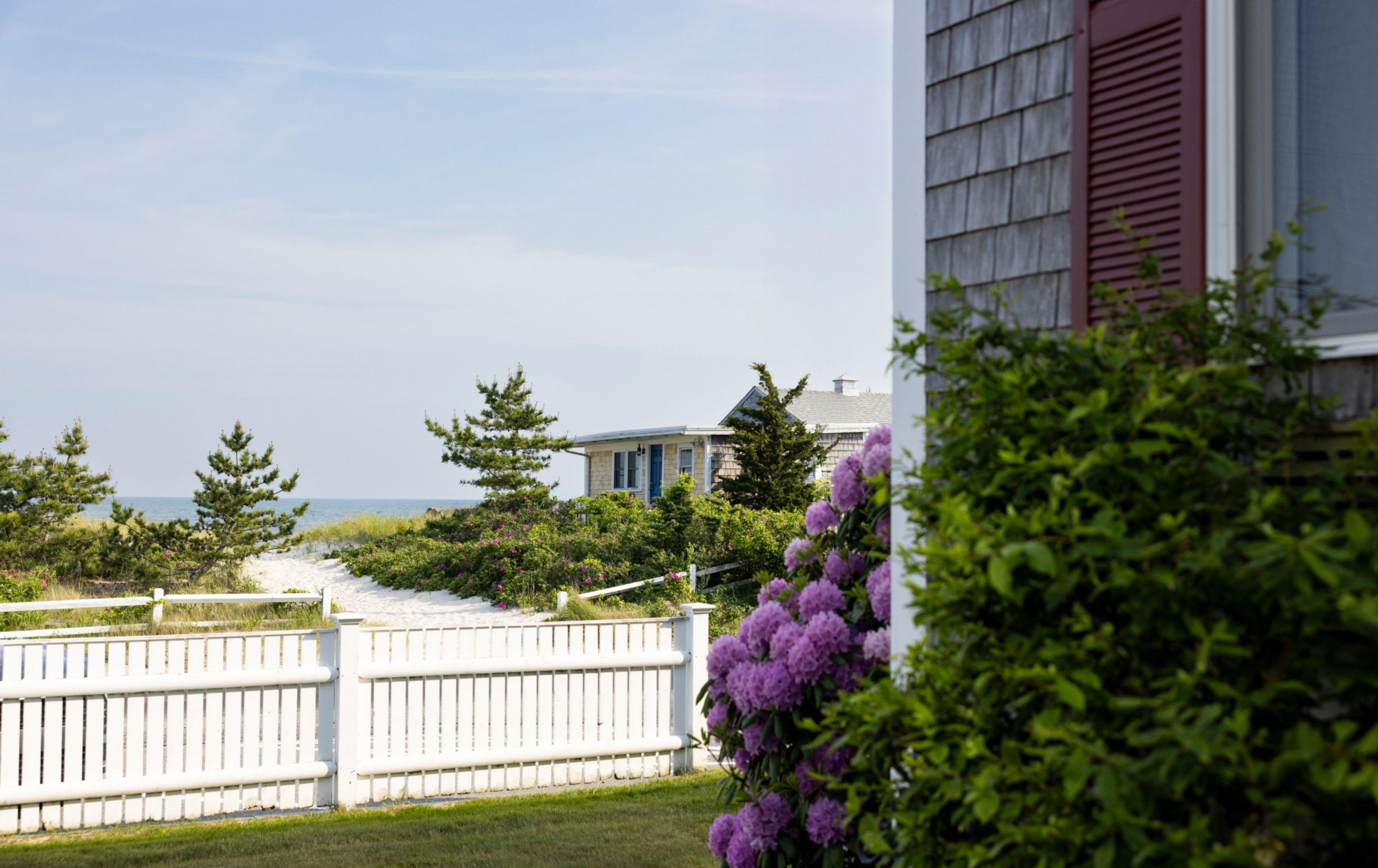Resort Building Exteriors | Red Jacket Beach Resort