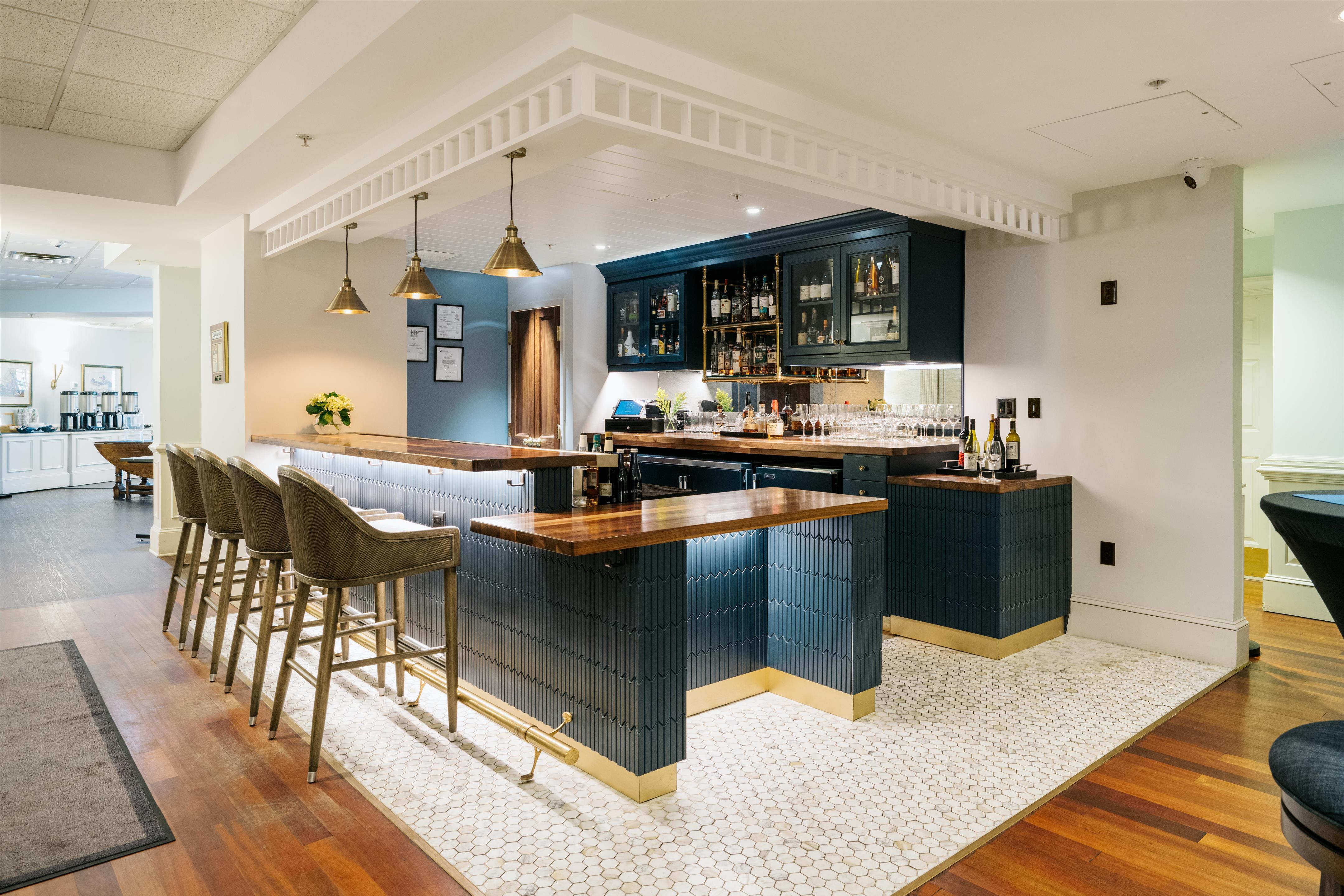 Lobby Bar | The Bellmoor Inn & Spa