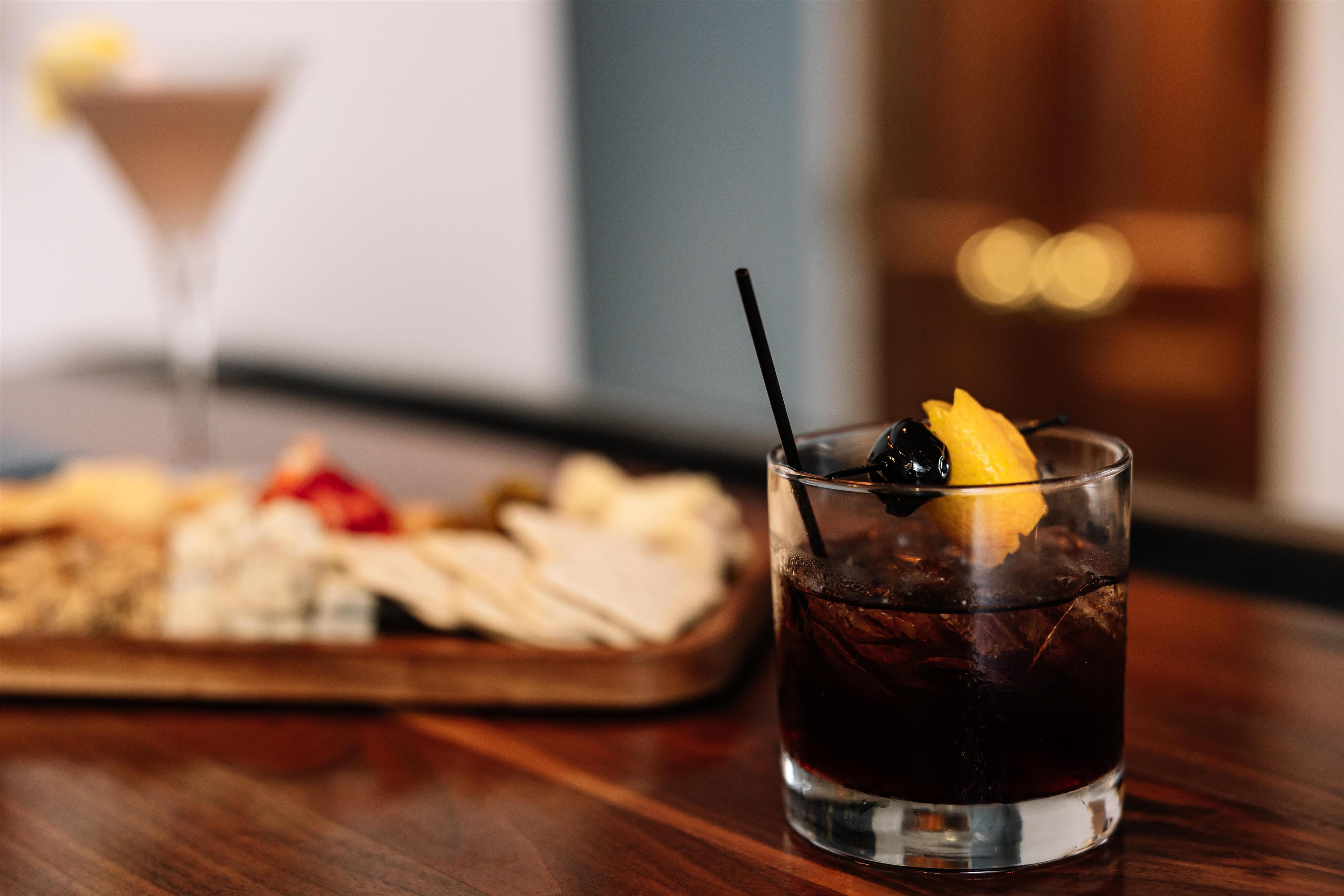 Lobby Bar | The Bellmoor Inn & Spa
