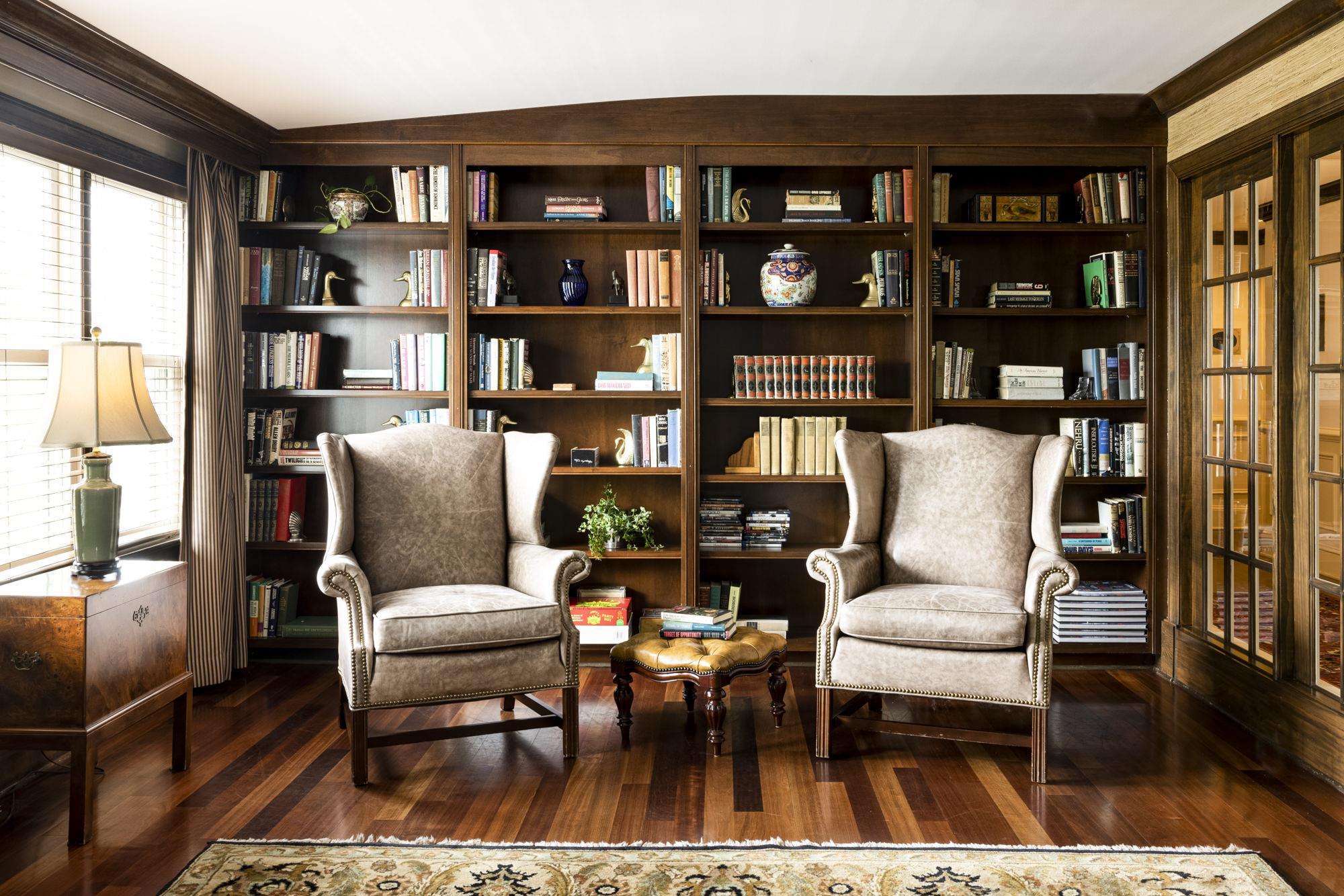 Club Level Library | The Bellmoor Inn & Spa