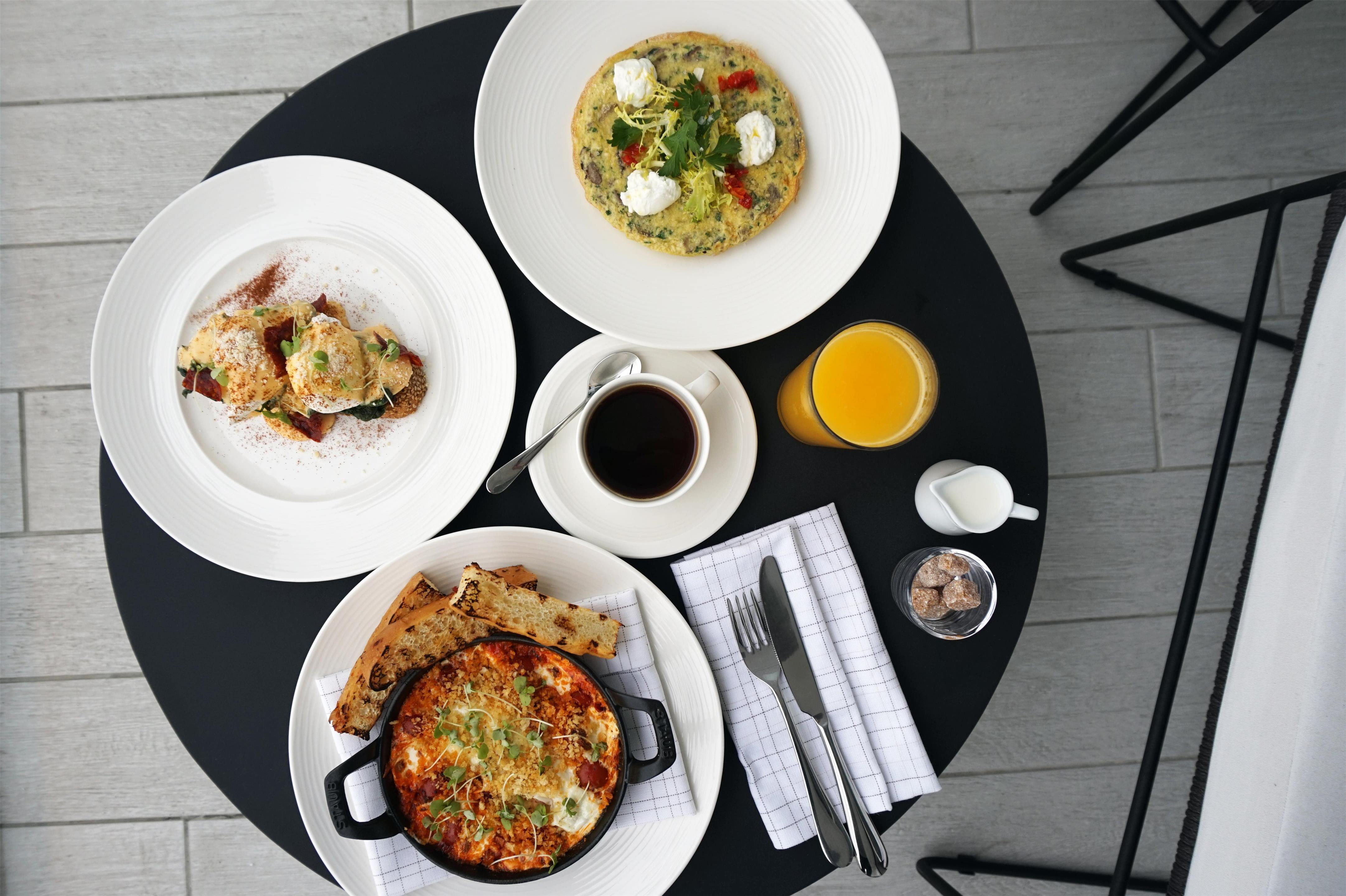 Breakfast In-room Dining