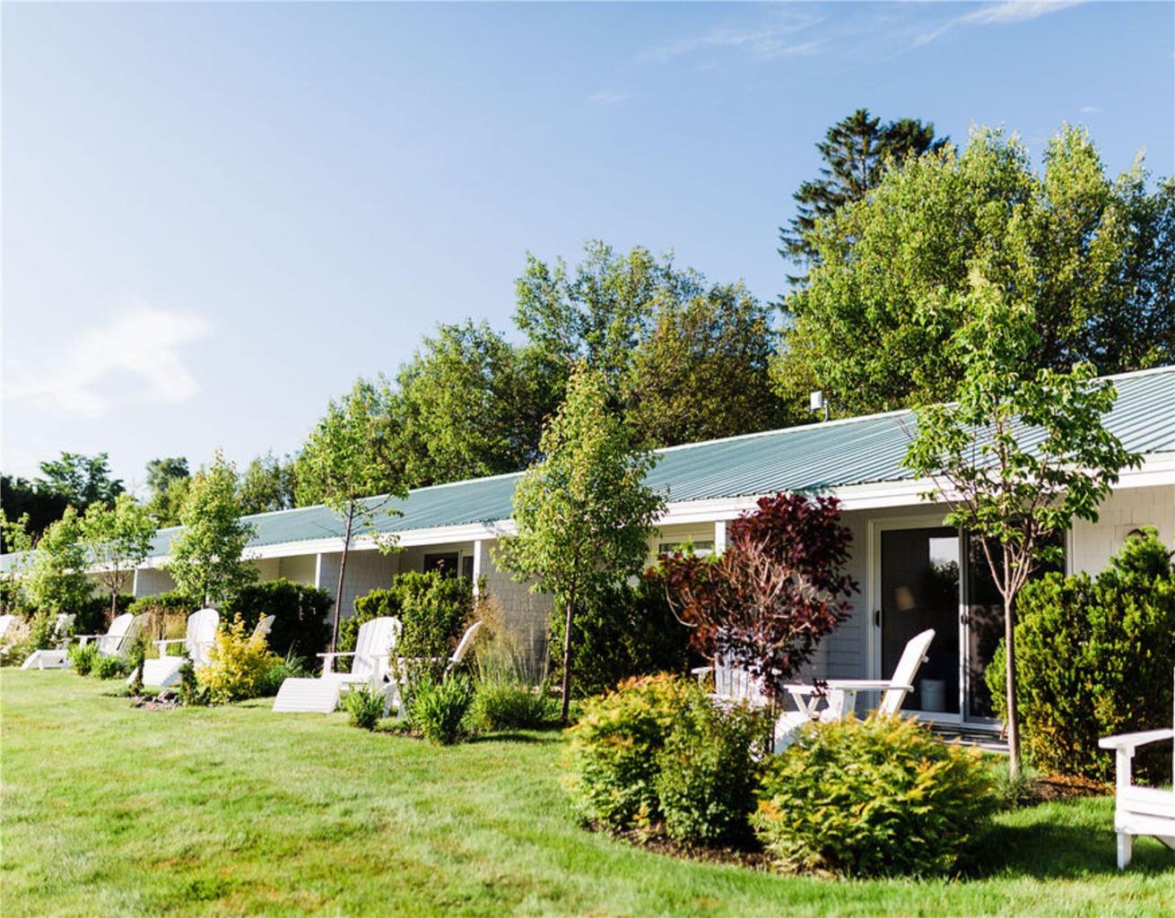 Yachtsman Lodge & Marina Club