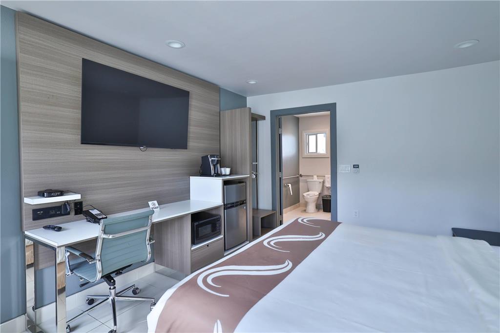 RODEWAY INN SAN CLEMENTE-guestroom-Guest Room,On-Site.jpg