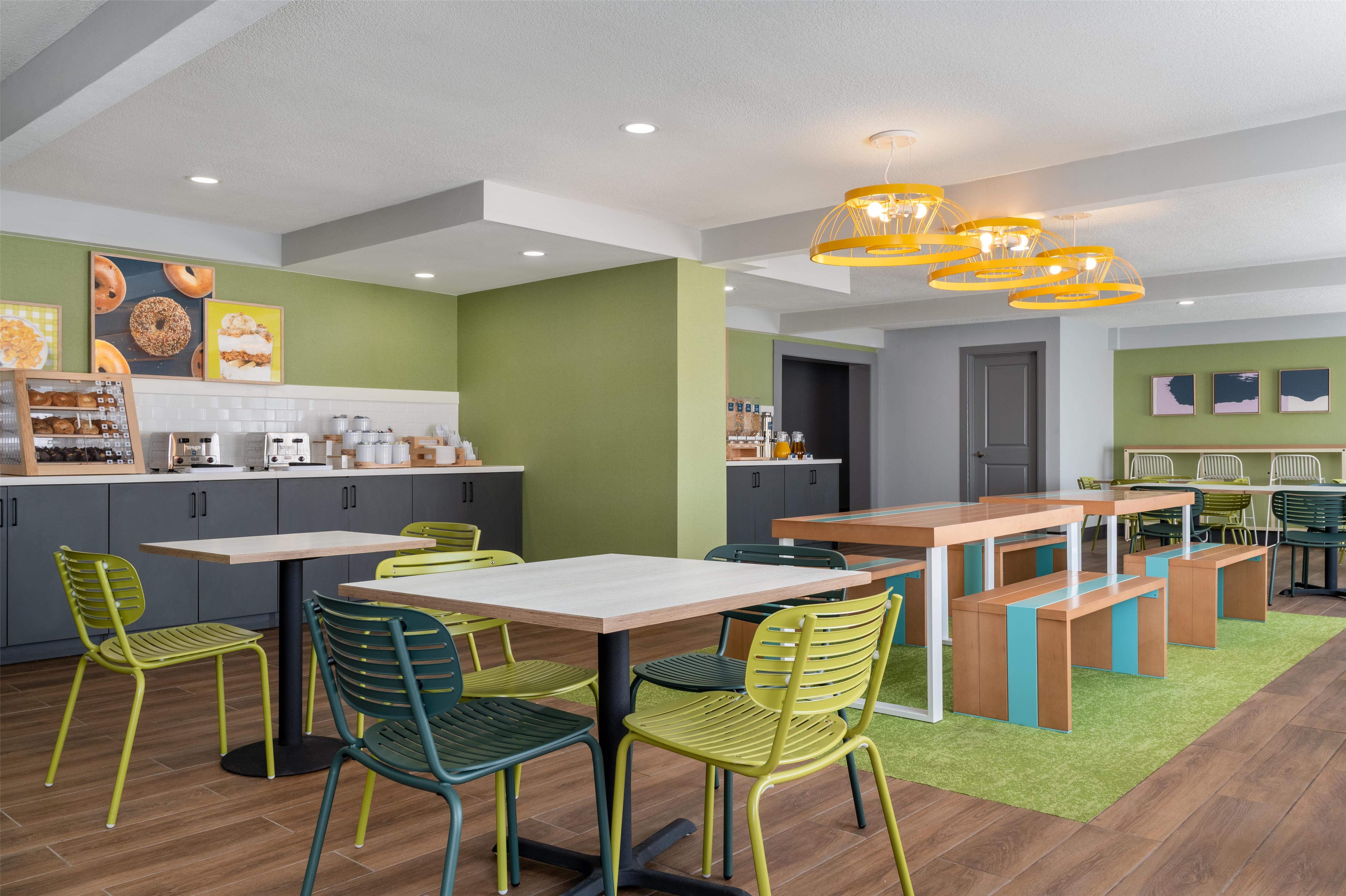 Breakfast Area | Spark by Hilton Watertown