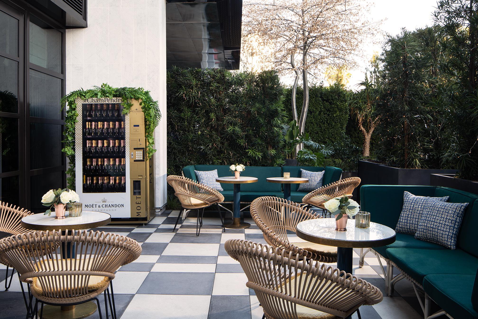 Lobby Bar Champagne Garden | The West Hollywood EDITION