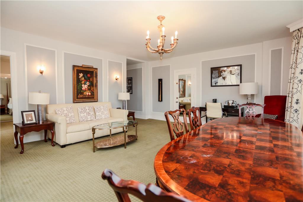 ARLINGTON RESORT HOTEL-guestroom-Guest Room,Suite,On-Site.jpg
