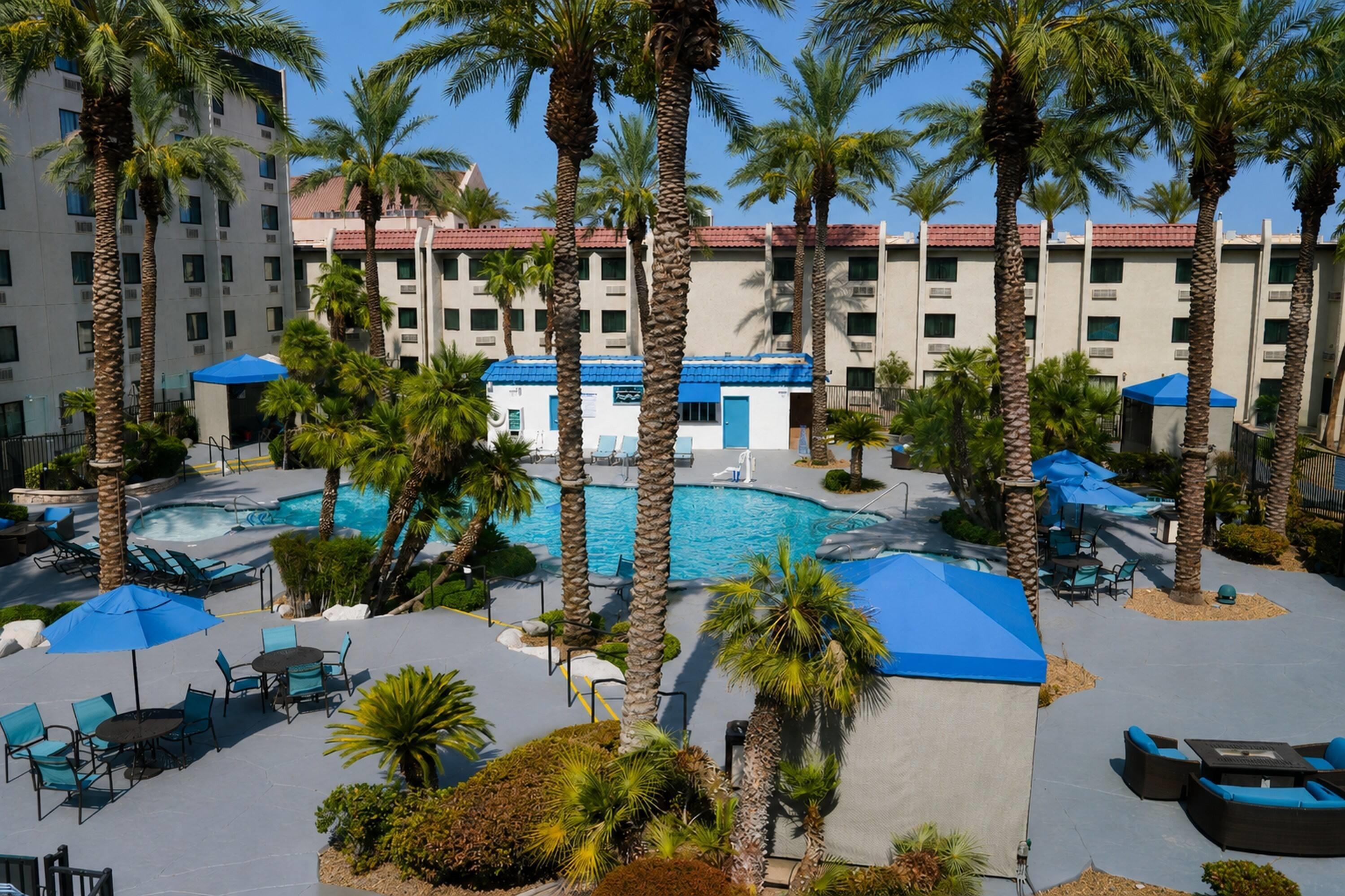Pool | Silver Sevens Hotel and Casino, a Wyndham Garden
