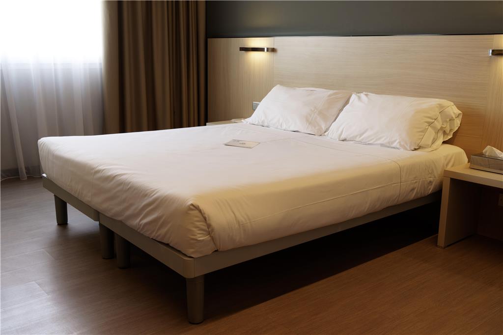THE ARIES - GRAND BOUTIQUE HOTEL-guestroom-Guest Room,On-Site.jpg