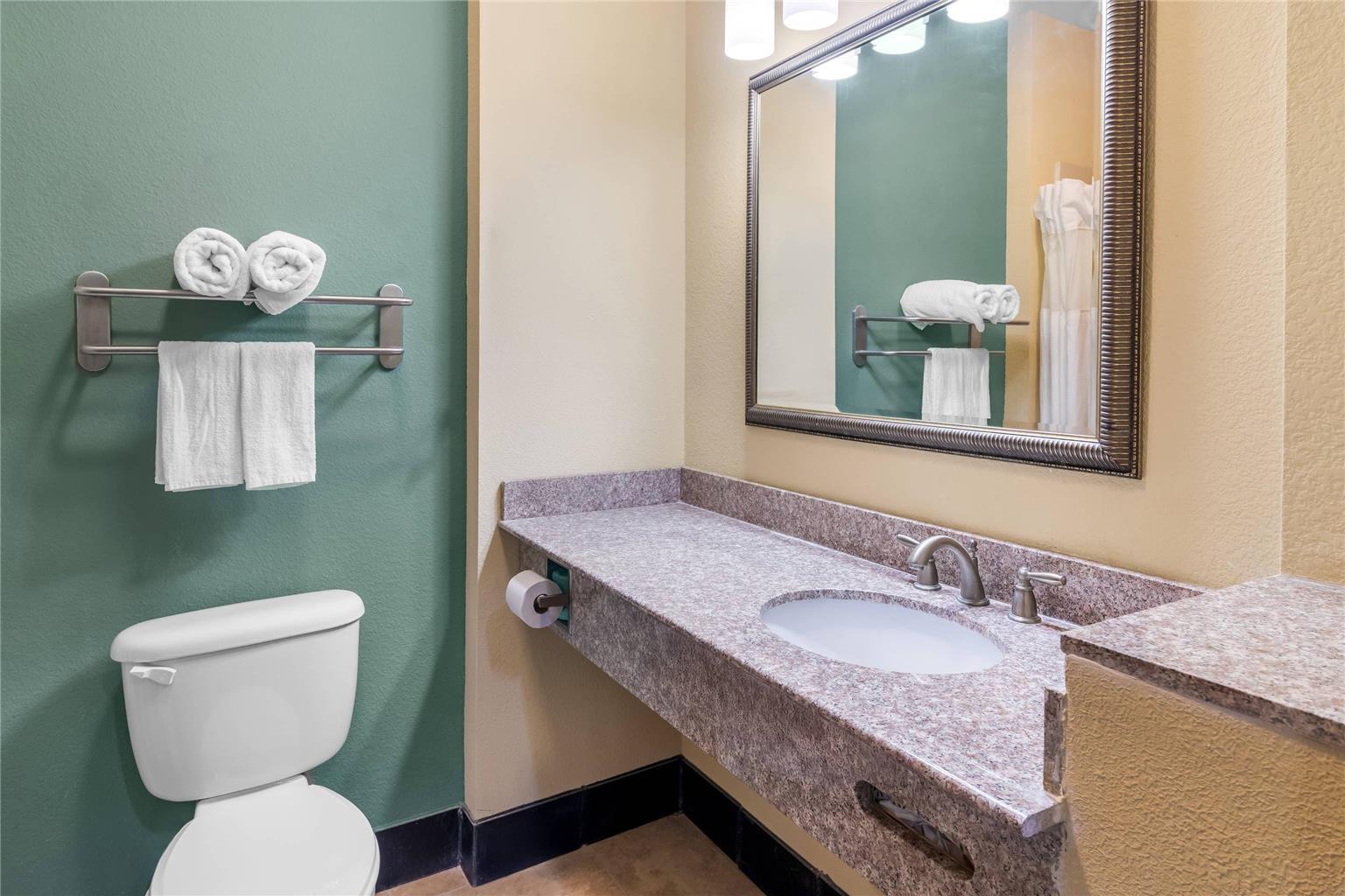 QUALITY INN AND SUITES - MARLIN-guestroom-Guest Room,Bathroom,On-Site.jpg