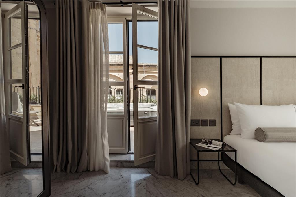 SAN KARLU-guestroom-Guest Room,Suite,On-Site.jpg