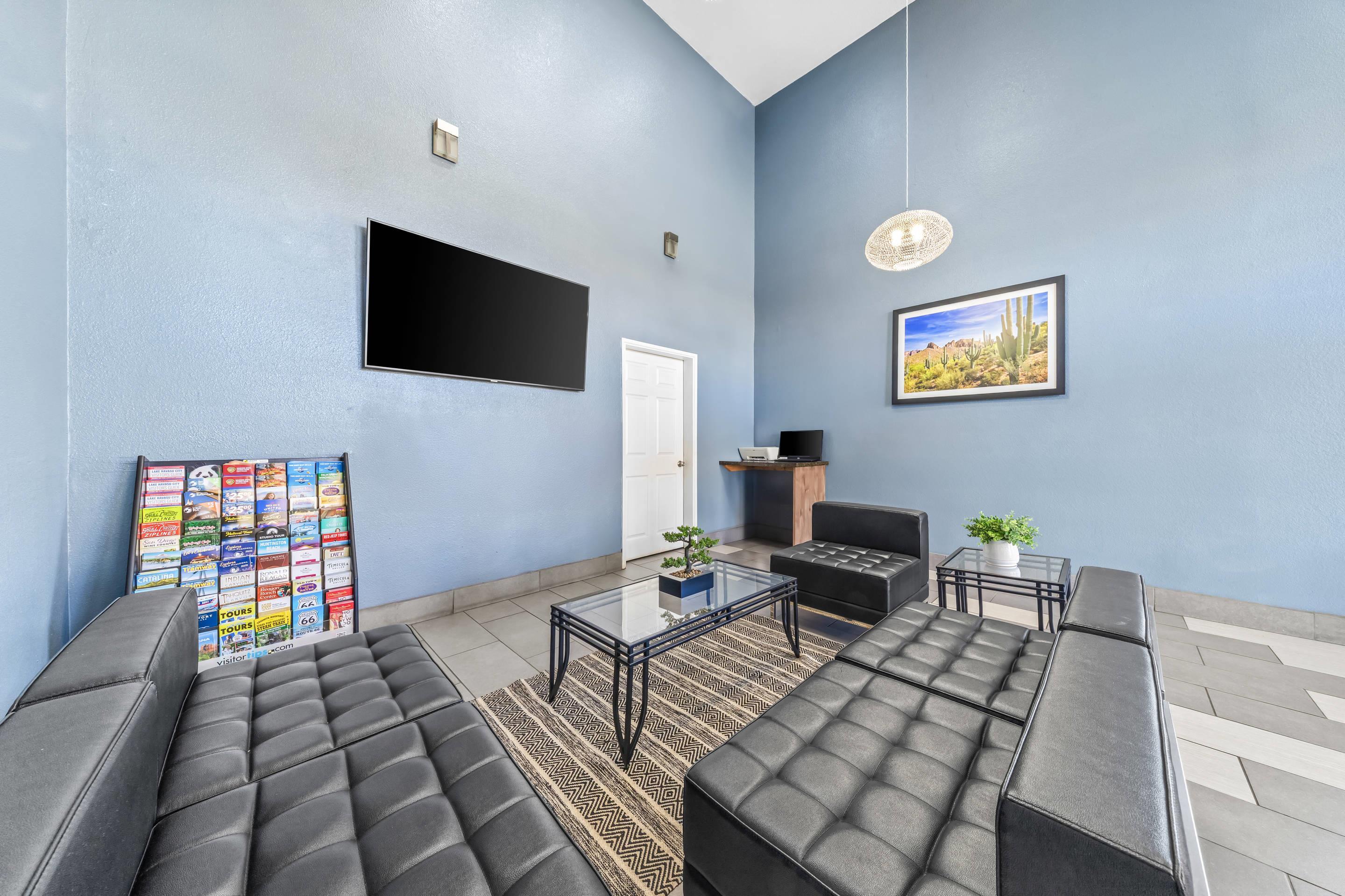 Lobby with sitting area