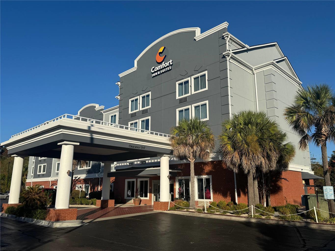 Comfort Inn & Suites North Charleston