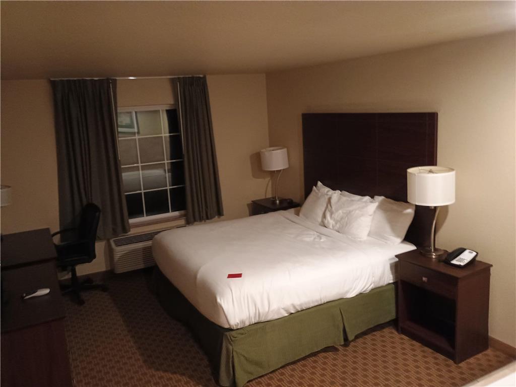 SureStay by Best Western Salem-guestroom-Guest Room,On-Site.jpg
