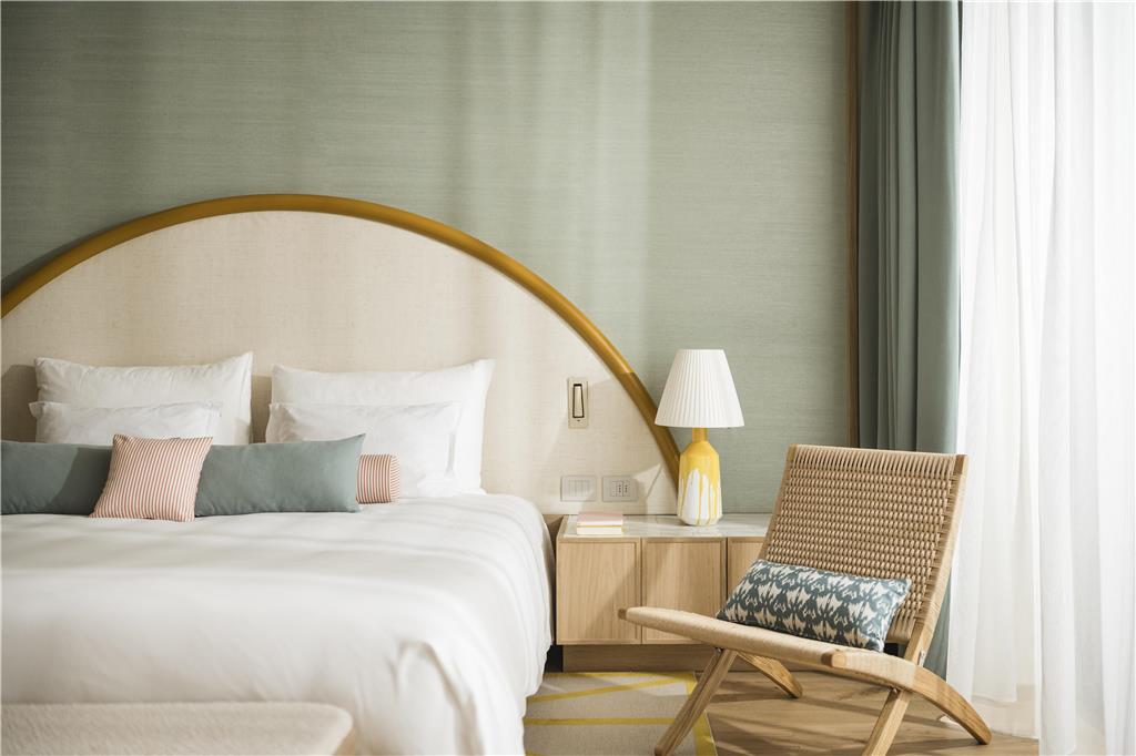 RESORT LAKE GARDA-guestroom-Guest Room,On-Site.jpg