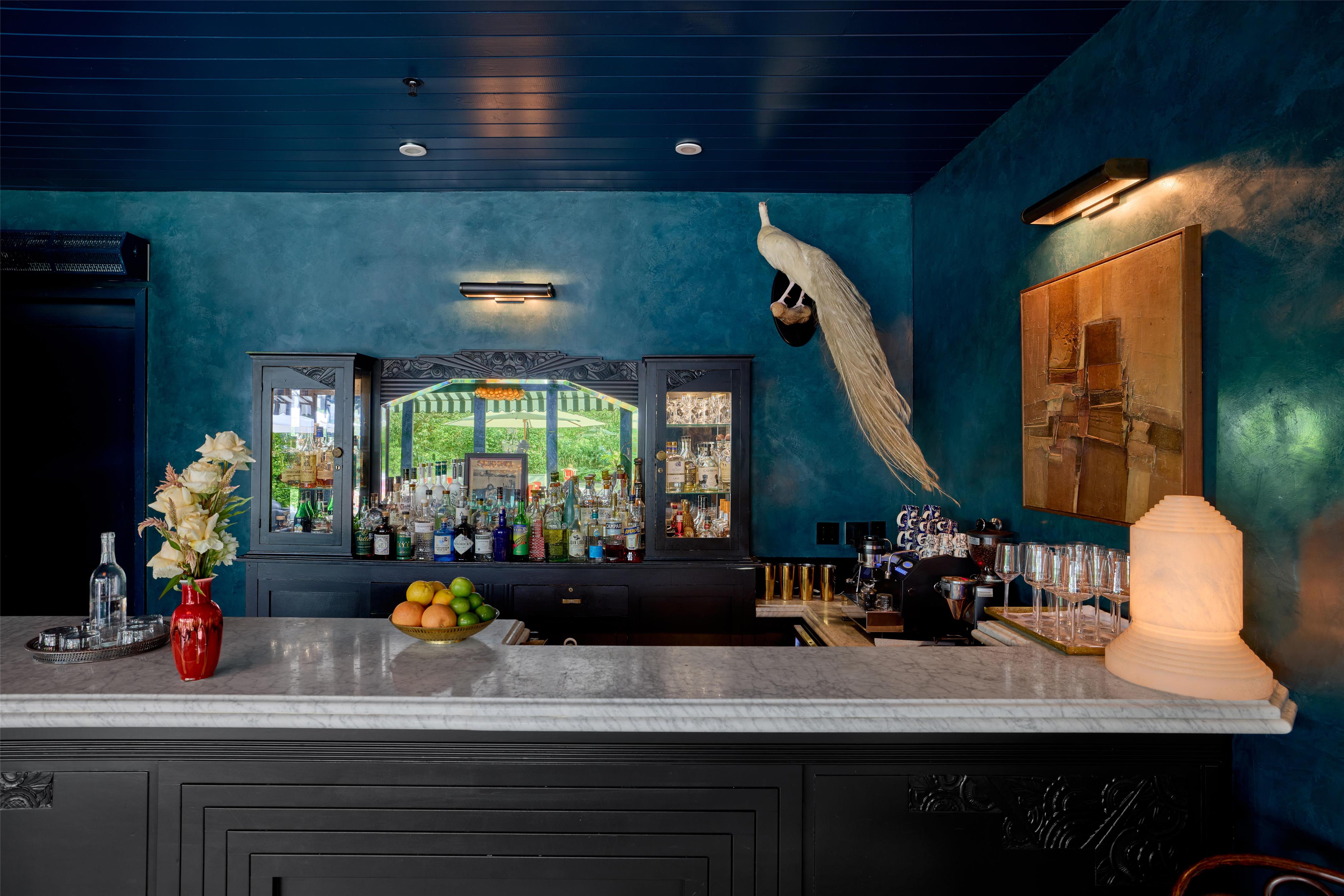 Bar Lounge