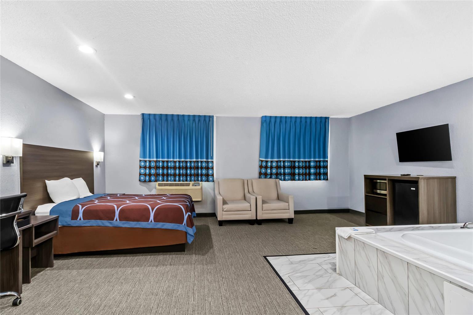 RODEWAY INN DELMONT-guestroom-Guest Room,Suite,On-Site.jpg
