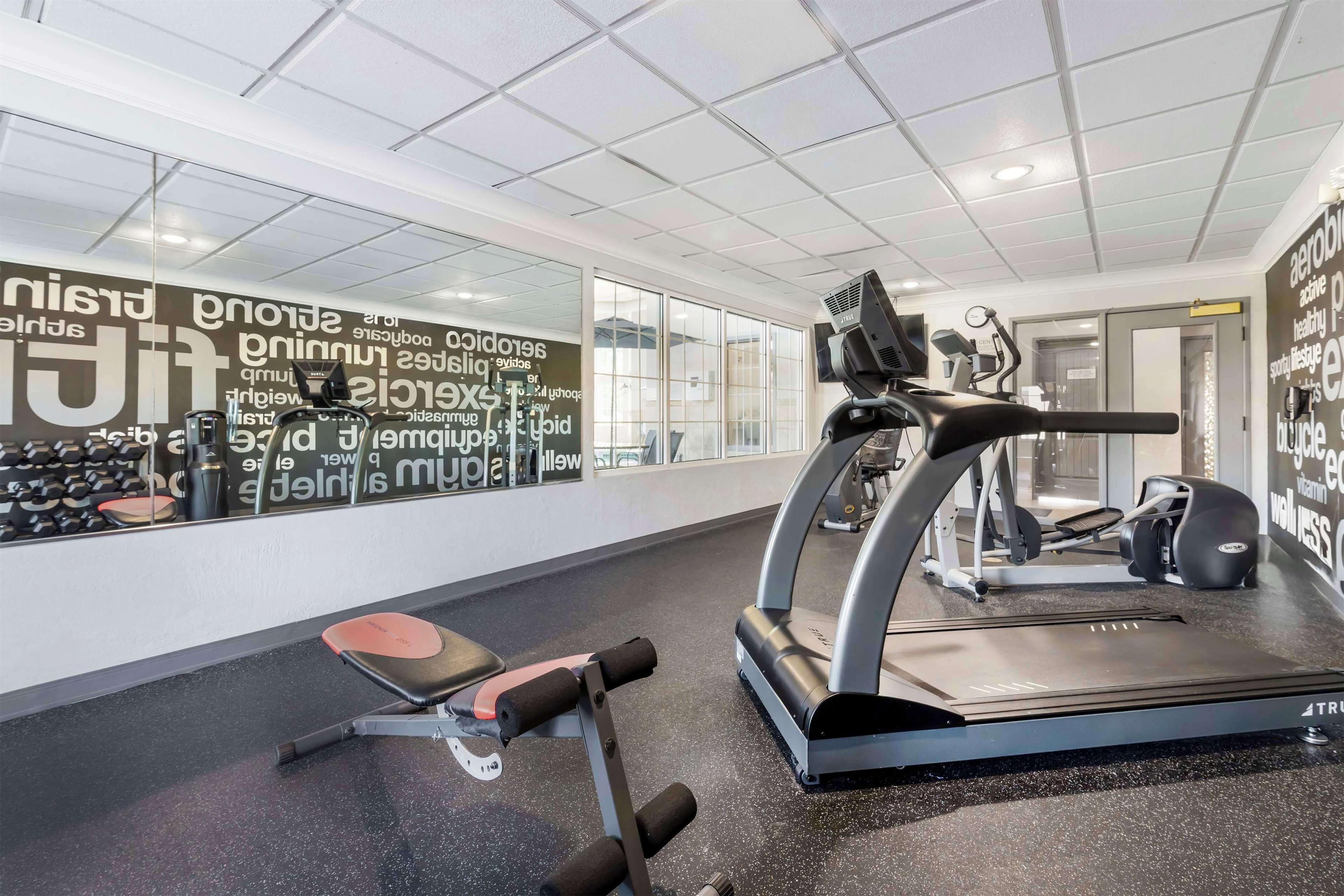 Health club fitness center gym | Wyndham Garden Appleton