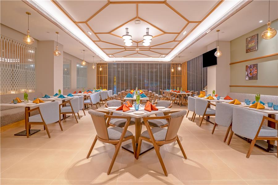 Dining,Dining Area,Restaurant,On-Site,Outdoor/Exterior,Featured View