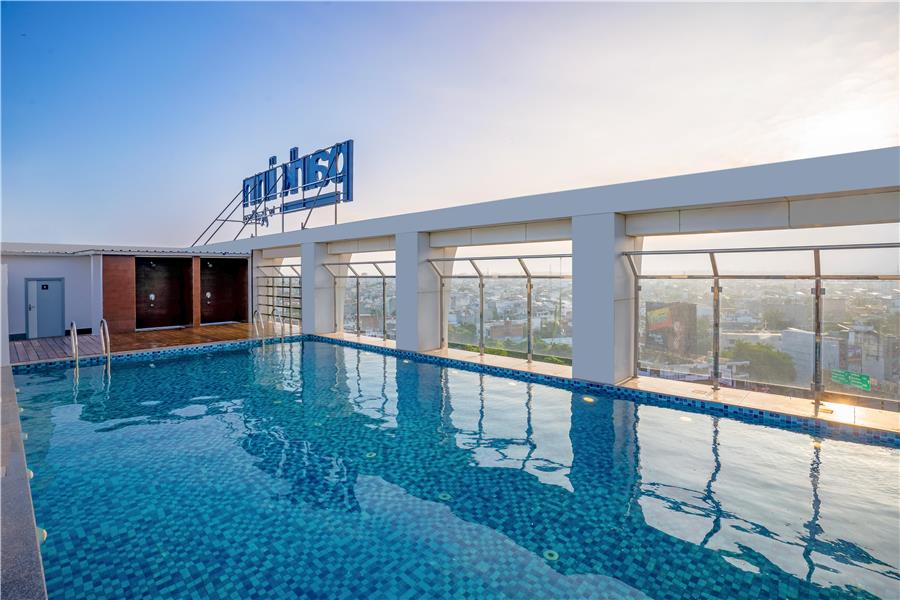 Pool,On-Site,Property Amenity,Recreation
