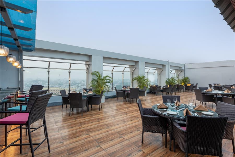 Dining,Dining Area,Restaurant,On-Site