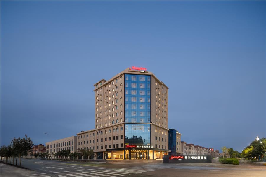 On-Site,Outdoor/Exterior,Exterior View of Building