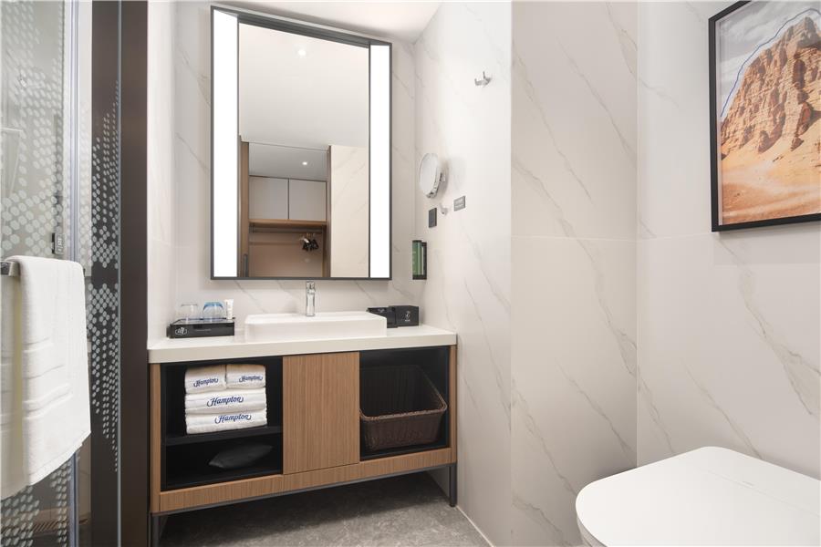 Guest Room,Bathroom,On-Site