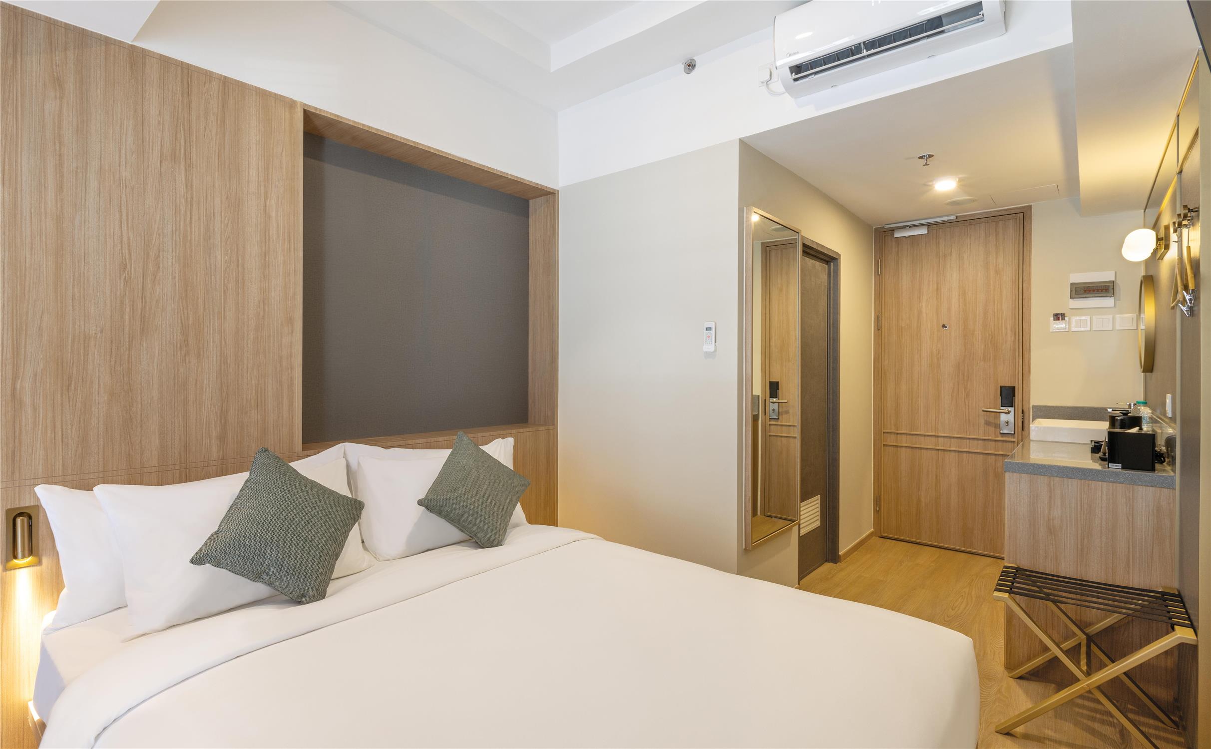 Default room