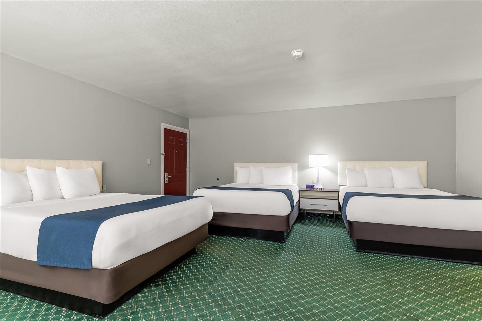 Days Inn & Suites Flagstaff