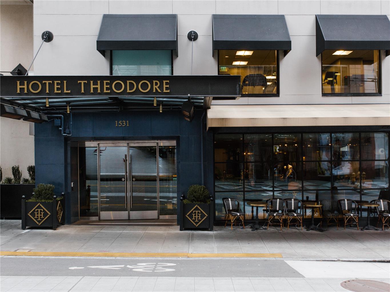 Hotel Theodore