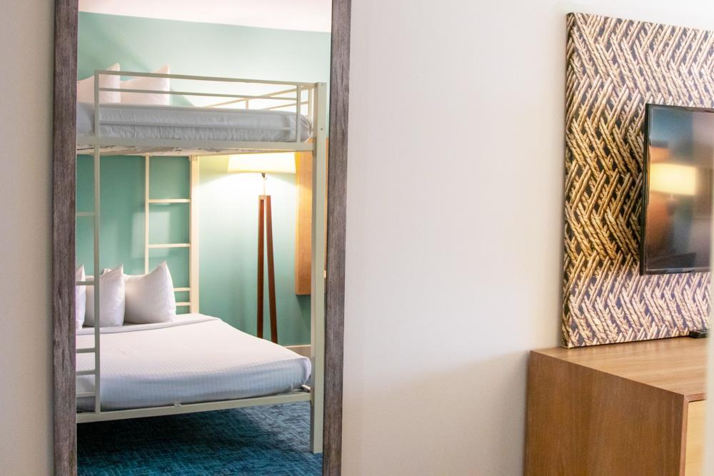 MARGARITAVILLE RESORT BILOXI-guestroom-Guest Room,Guest Room Amenity,On-Site.jpg
