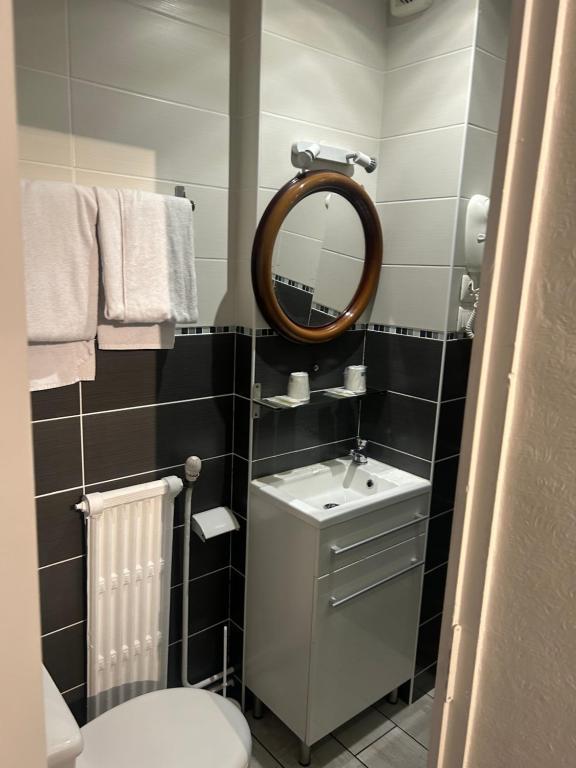 LE FAIDHERBE HOTEL-guestroom-Guest Room,Guest Room Amenity,On-Site.jpg