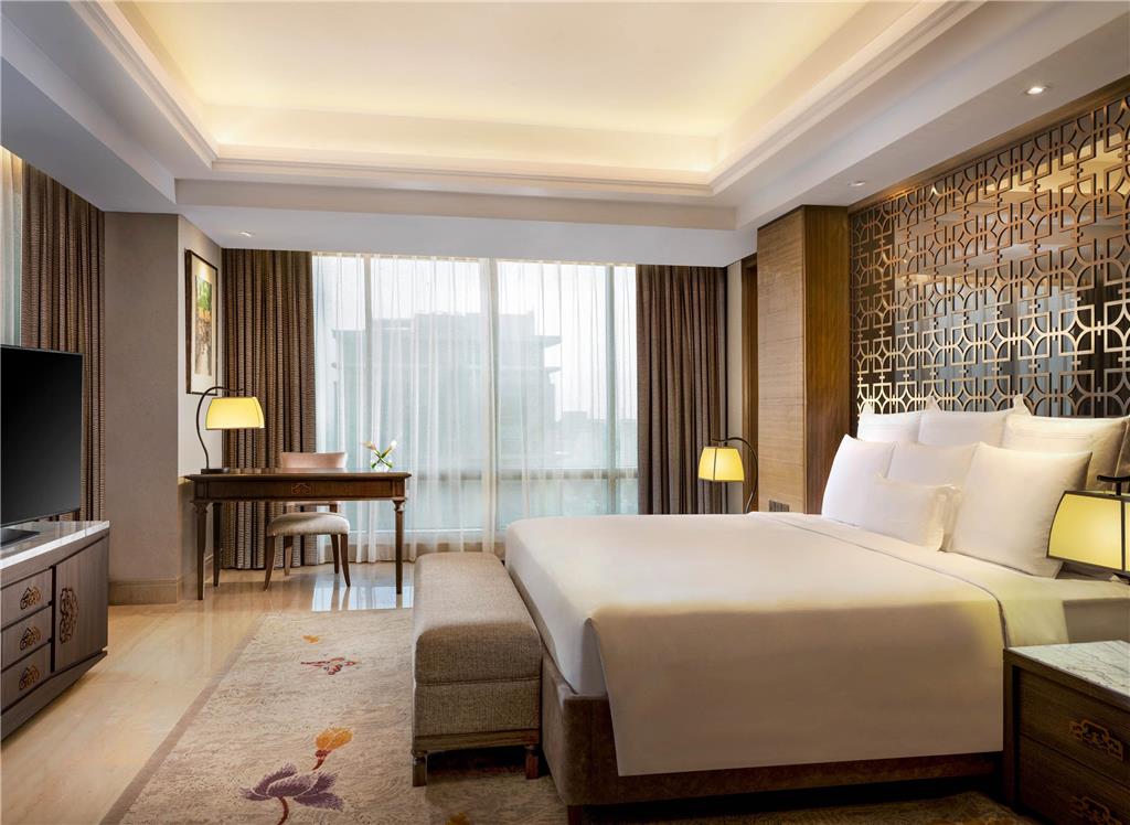 TENTREM HOTEL SEMARANG-guestroom-Guest Room,On-Site.jpg