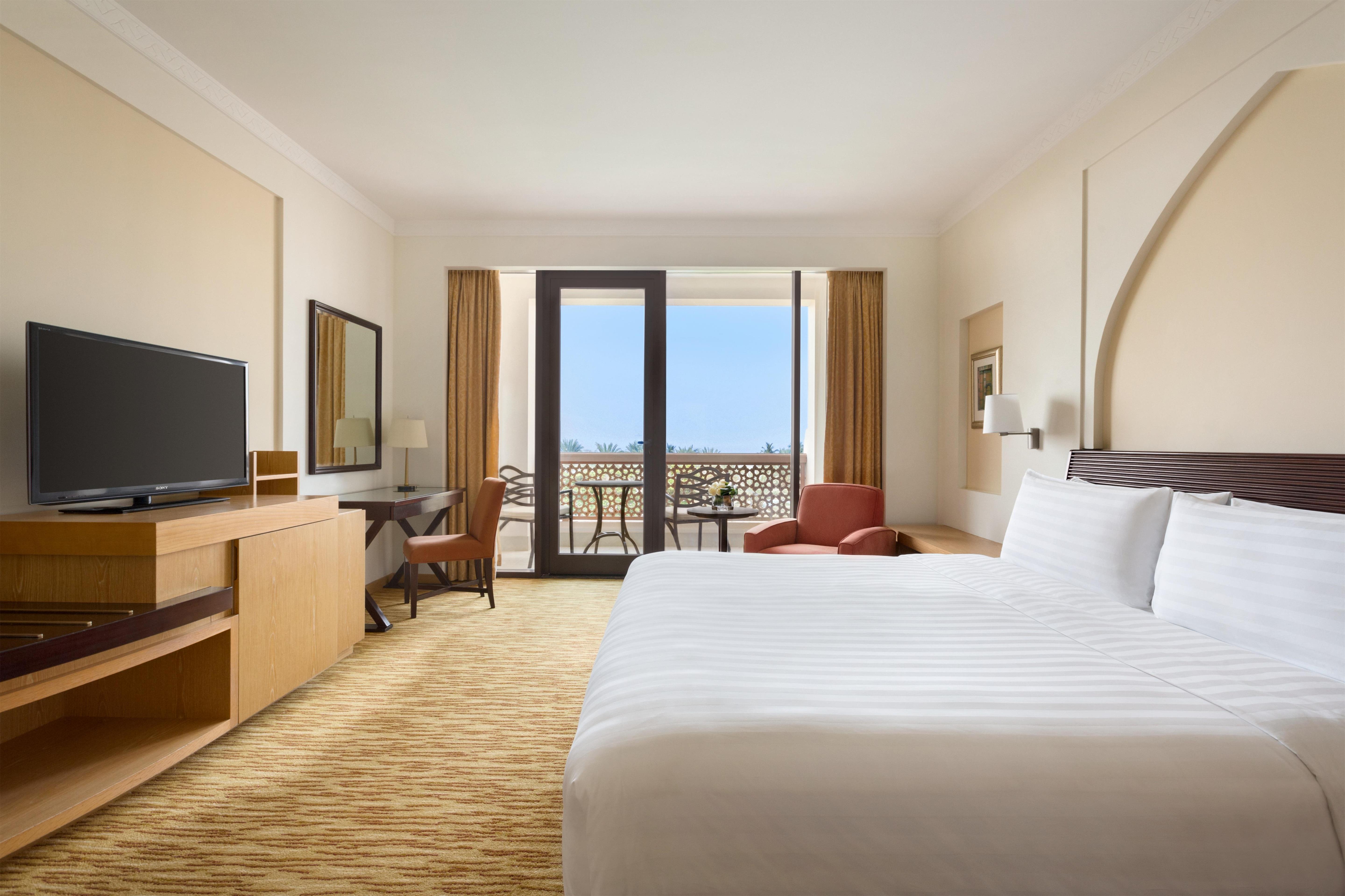 Hilton Muscat Al Bandar Room Type - FAMILY CONNECT ROOM-VIEW