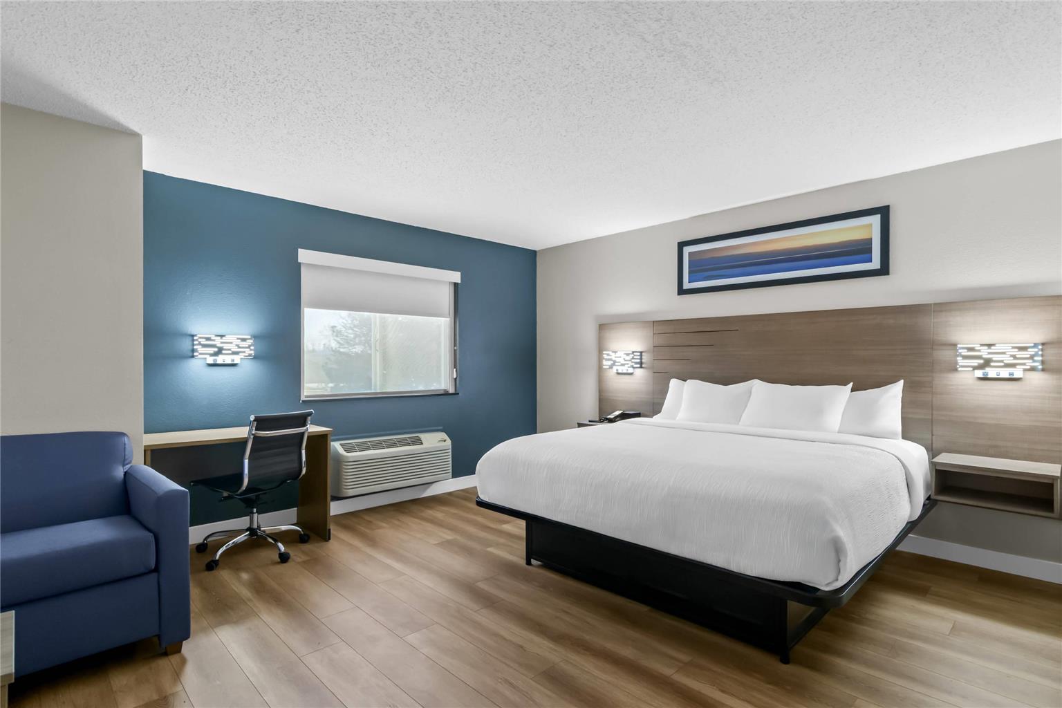 QUALITY INN NEOSHO-guestroom-Guest Room,Suite,On-Site.jpg