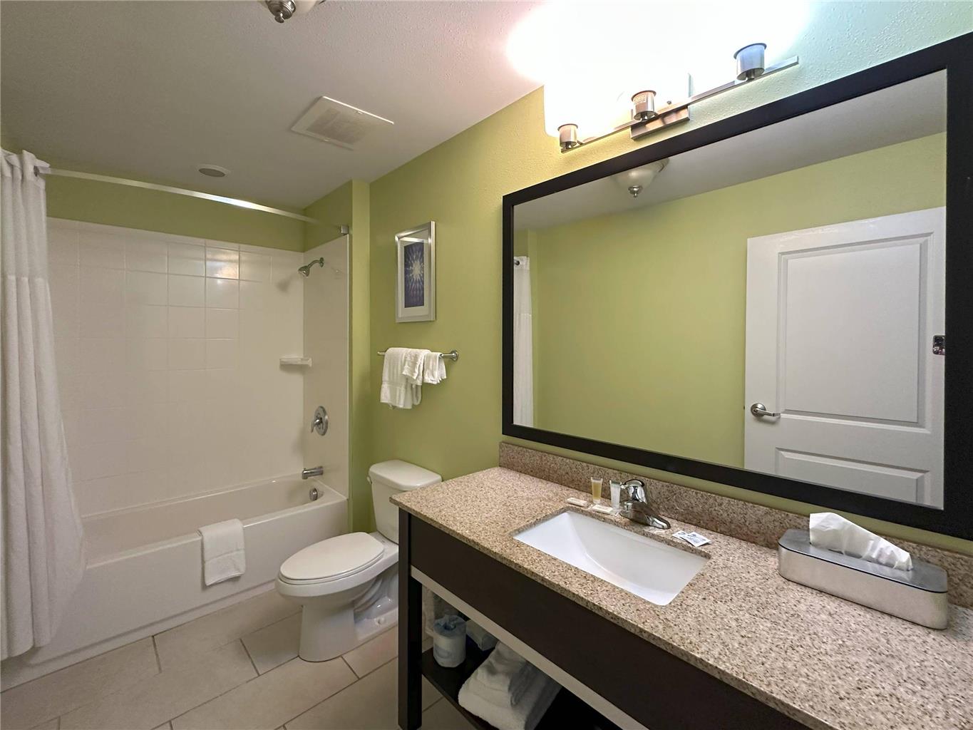 SLEEP INN AND SUITES ALTOONA NORTH-guestroom-Guest Room,Bathroom,On-Site.jpg