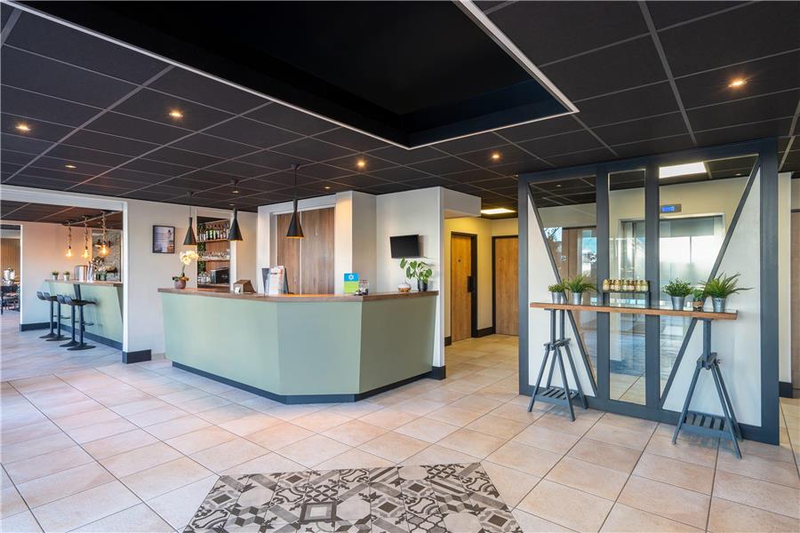 On-Site,Lobby,Reception