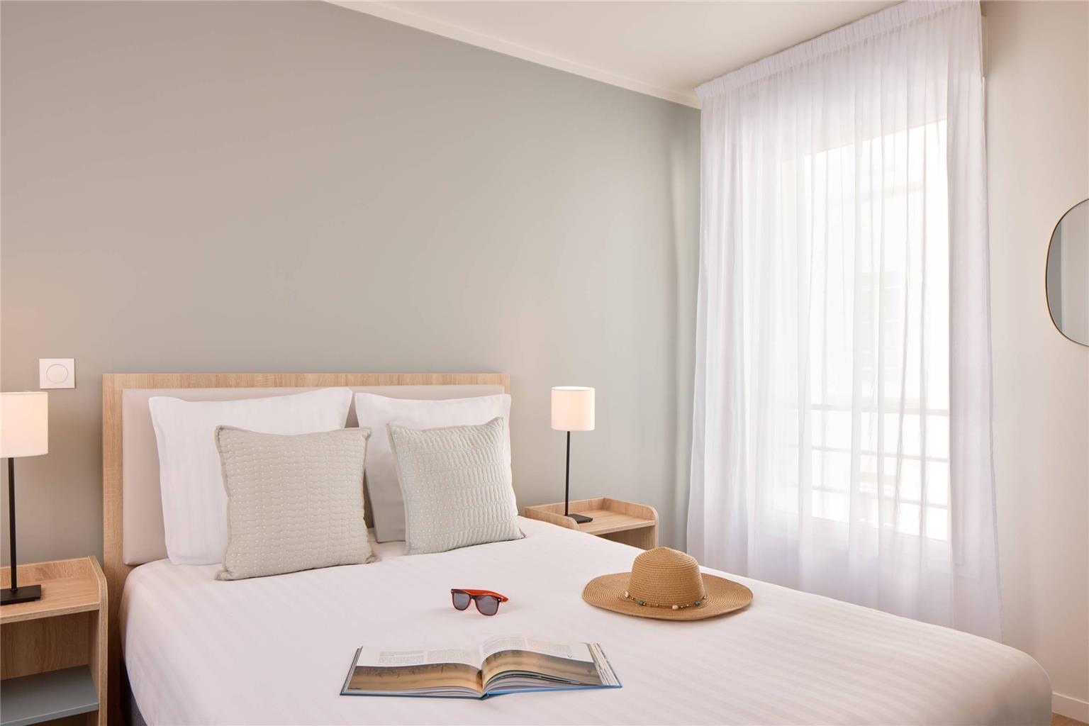QUALITY APARTHOTEL CHERBOURG-guestroom-Guest Room,On-Site.jpg