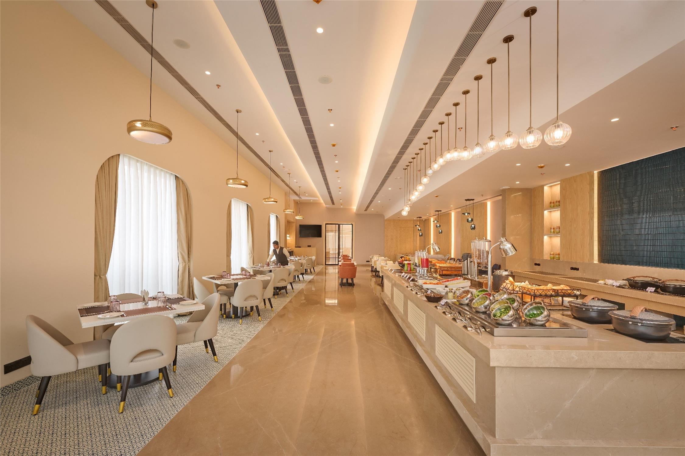 HOTEL SKYWINGS SAROVAR PORTICO MATHURA - Flavours