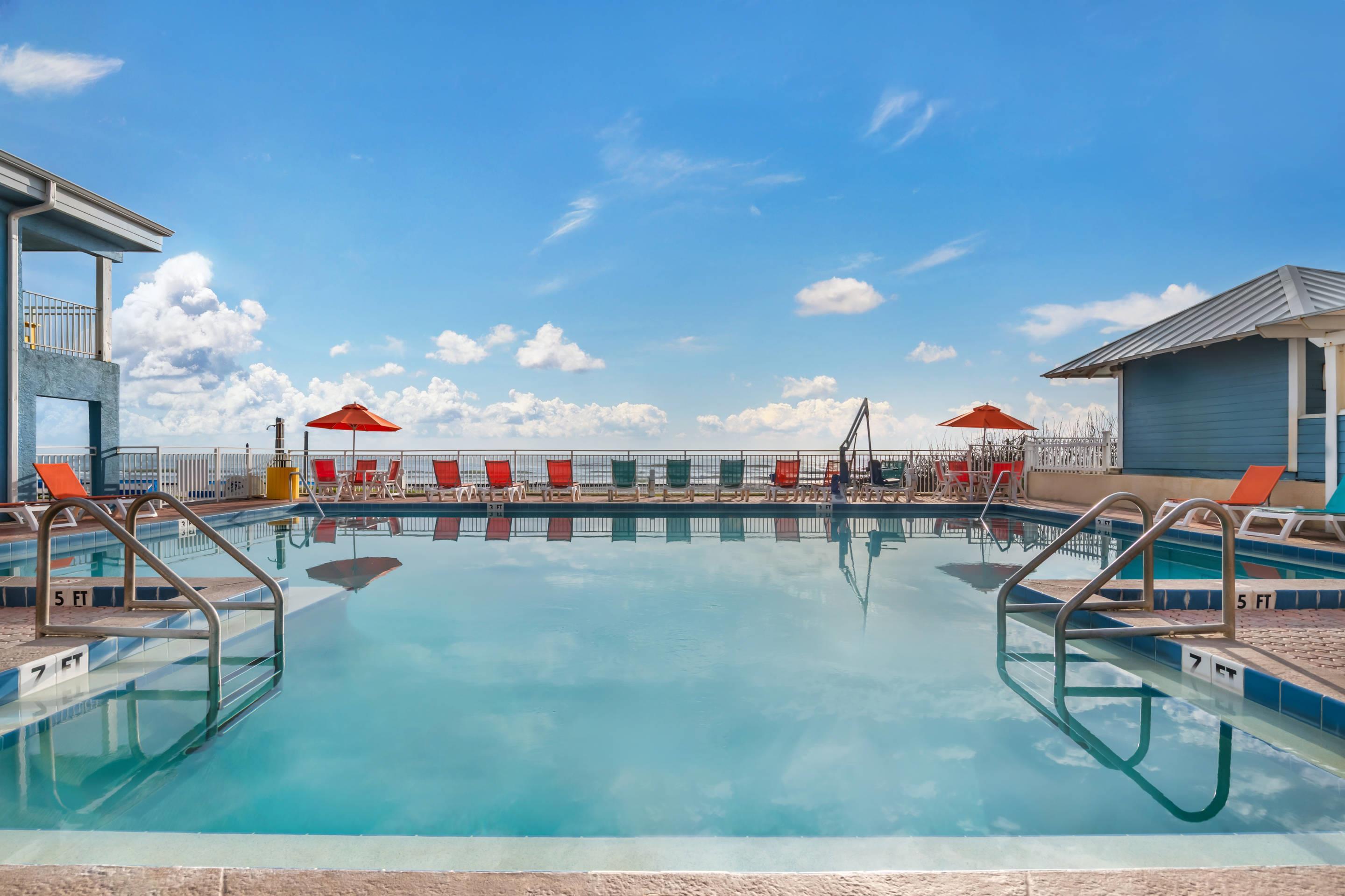 Outdoor pool | Coconut Palms Beach Resort II, an Ascend Collection Hotel