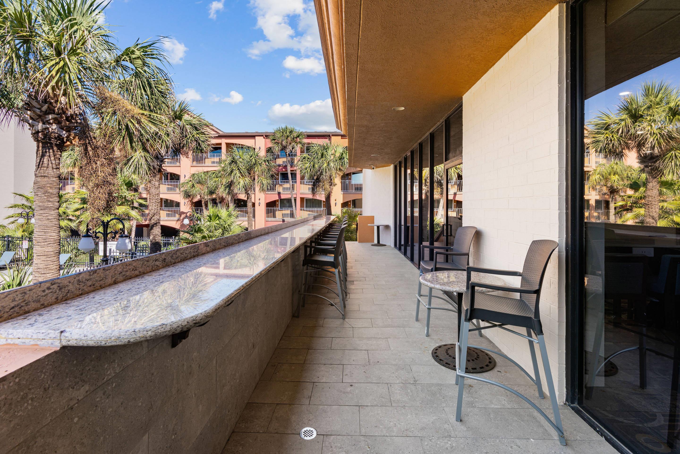 Balcony Bar | Beachfront Palms Hotel Galveston