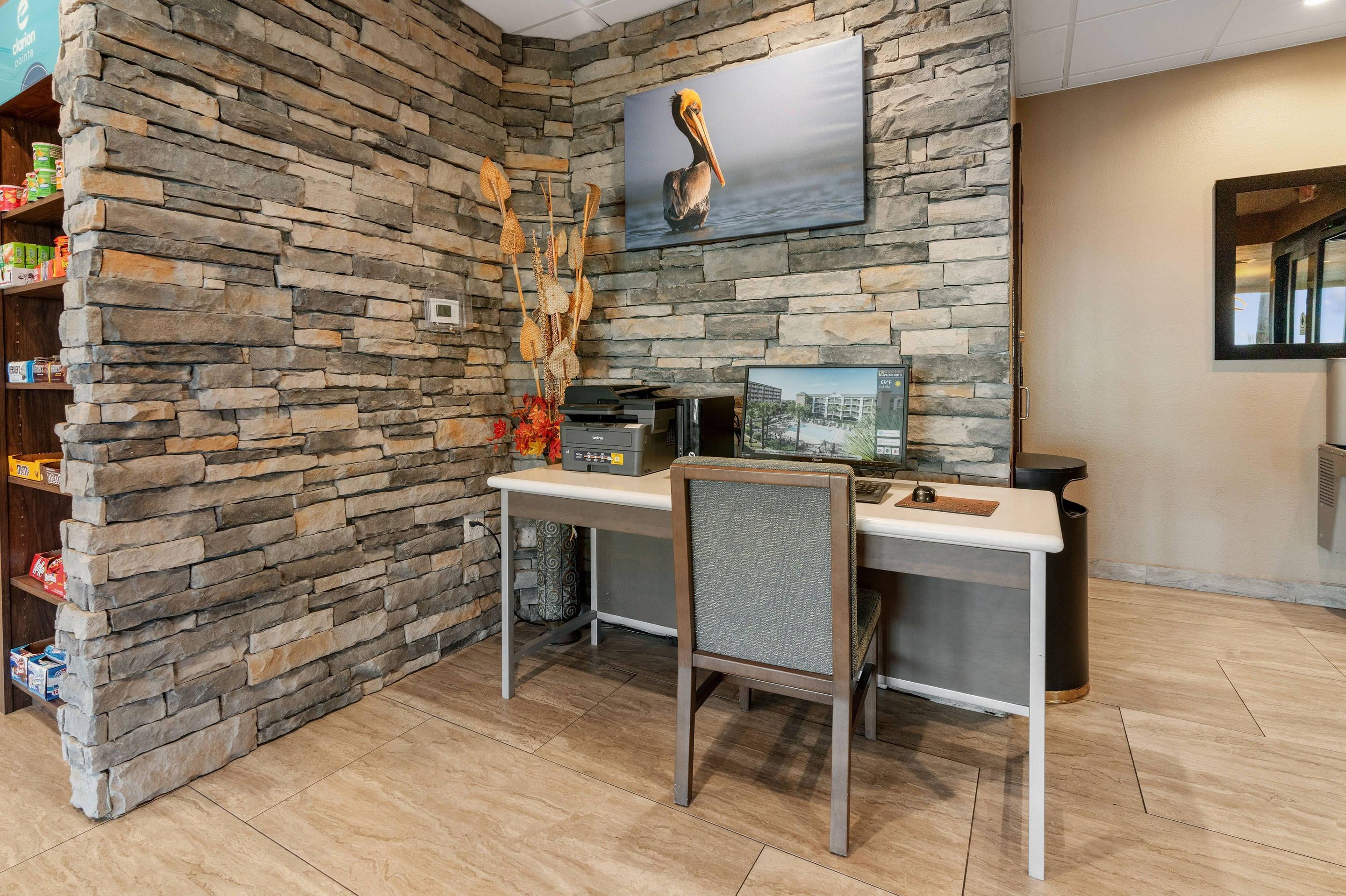 Business center | Beachfront Palms Hotel Galveston
