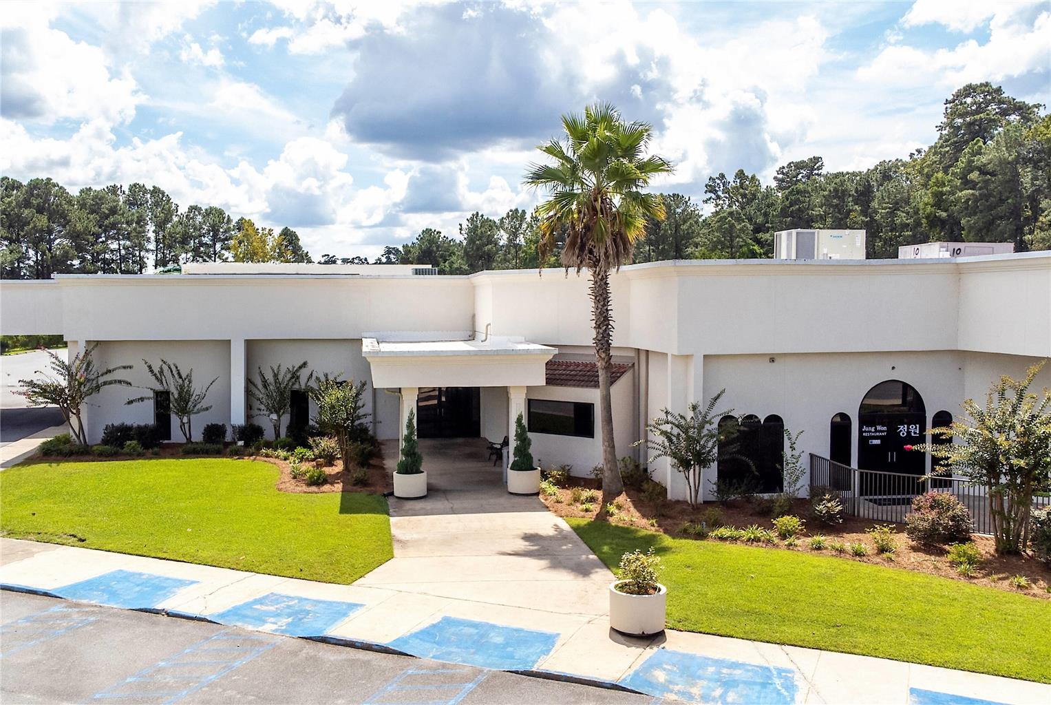 Cottonwood Suites Savannah Hotel