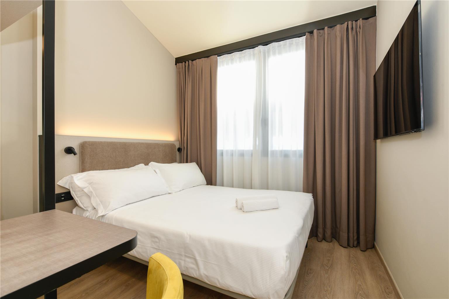 Best Western Hotel Garda-guestroom-Guest Room,On-Site.jpg