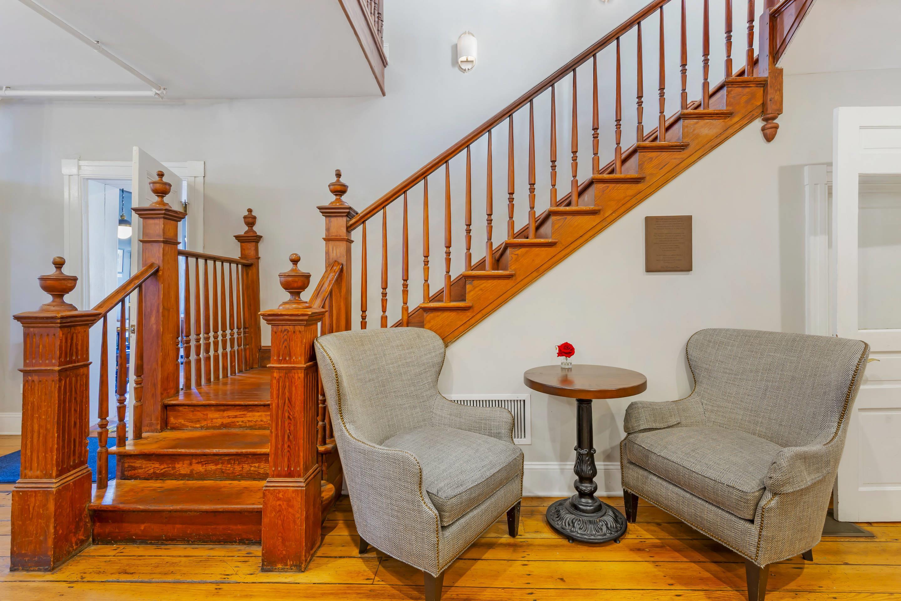 Hotel lobby | The Colonial Inn, an Ascend Collection Hotel