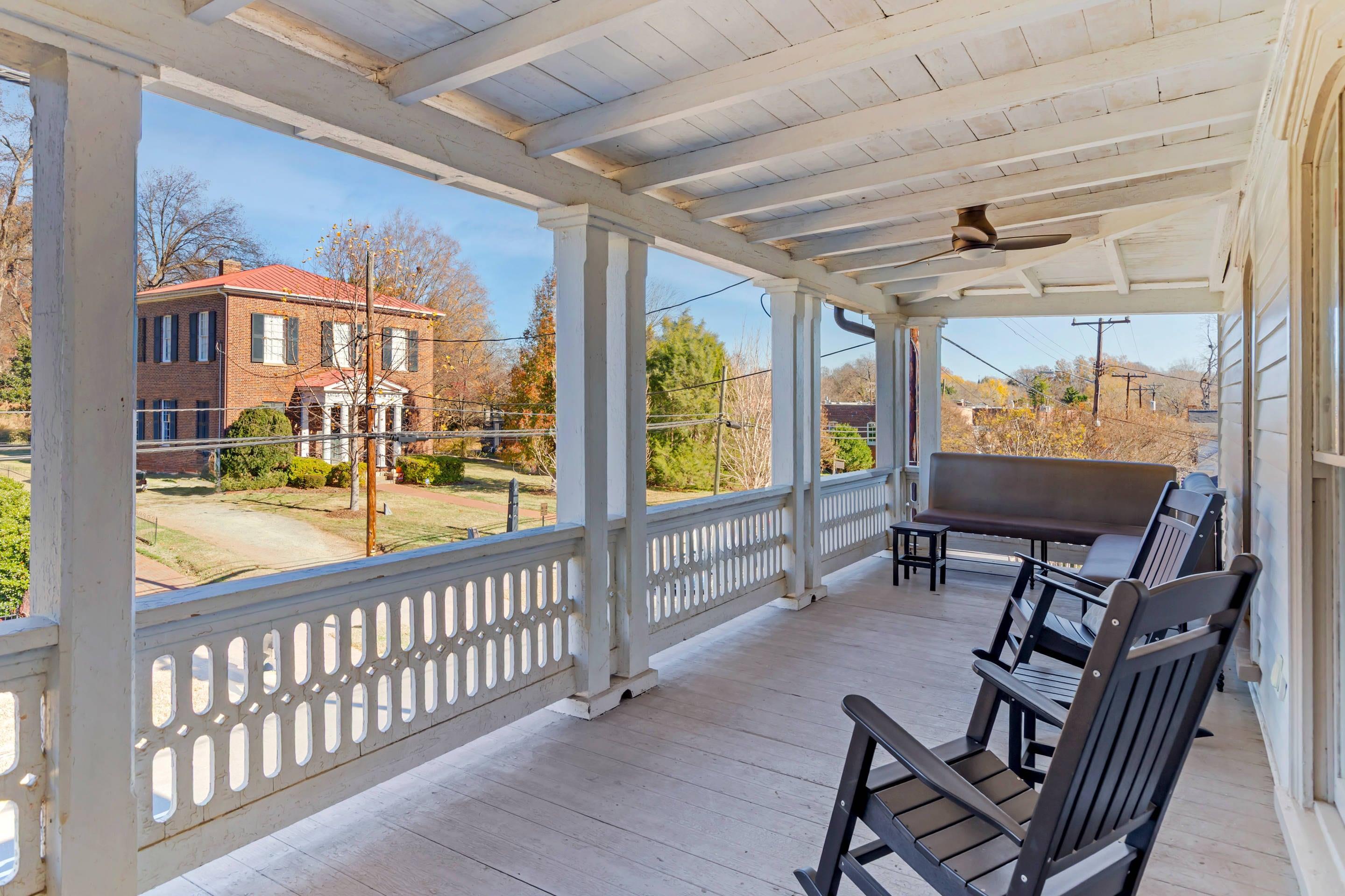 Hotel exterior | The Colonial Inn, an Ascend Collection Hotel