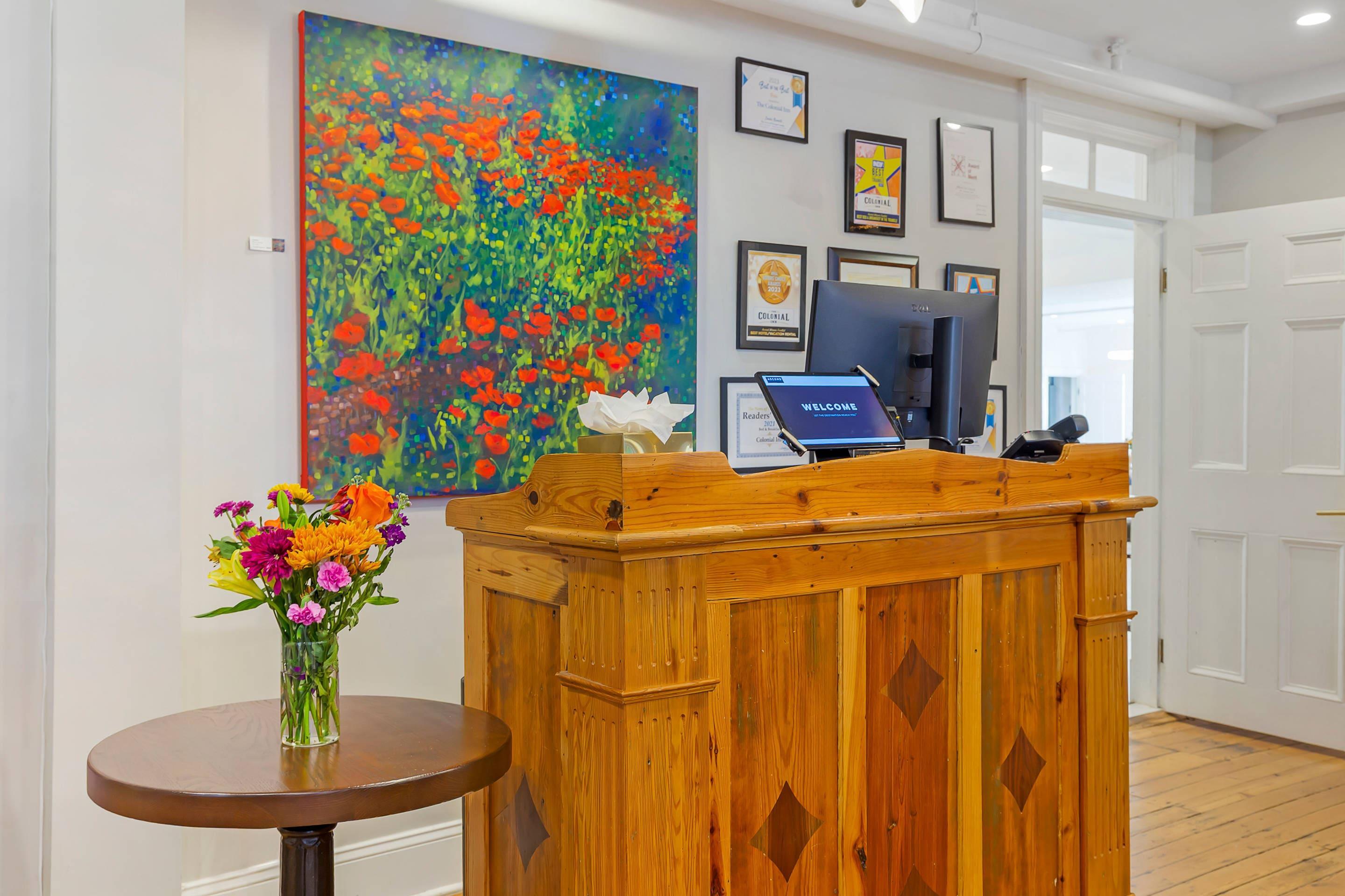 Hotel lobby | The Colonial Inn, an Ascend Collection Hotel