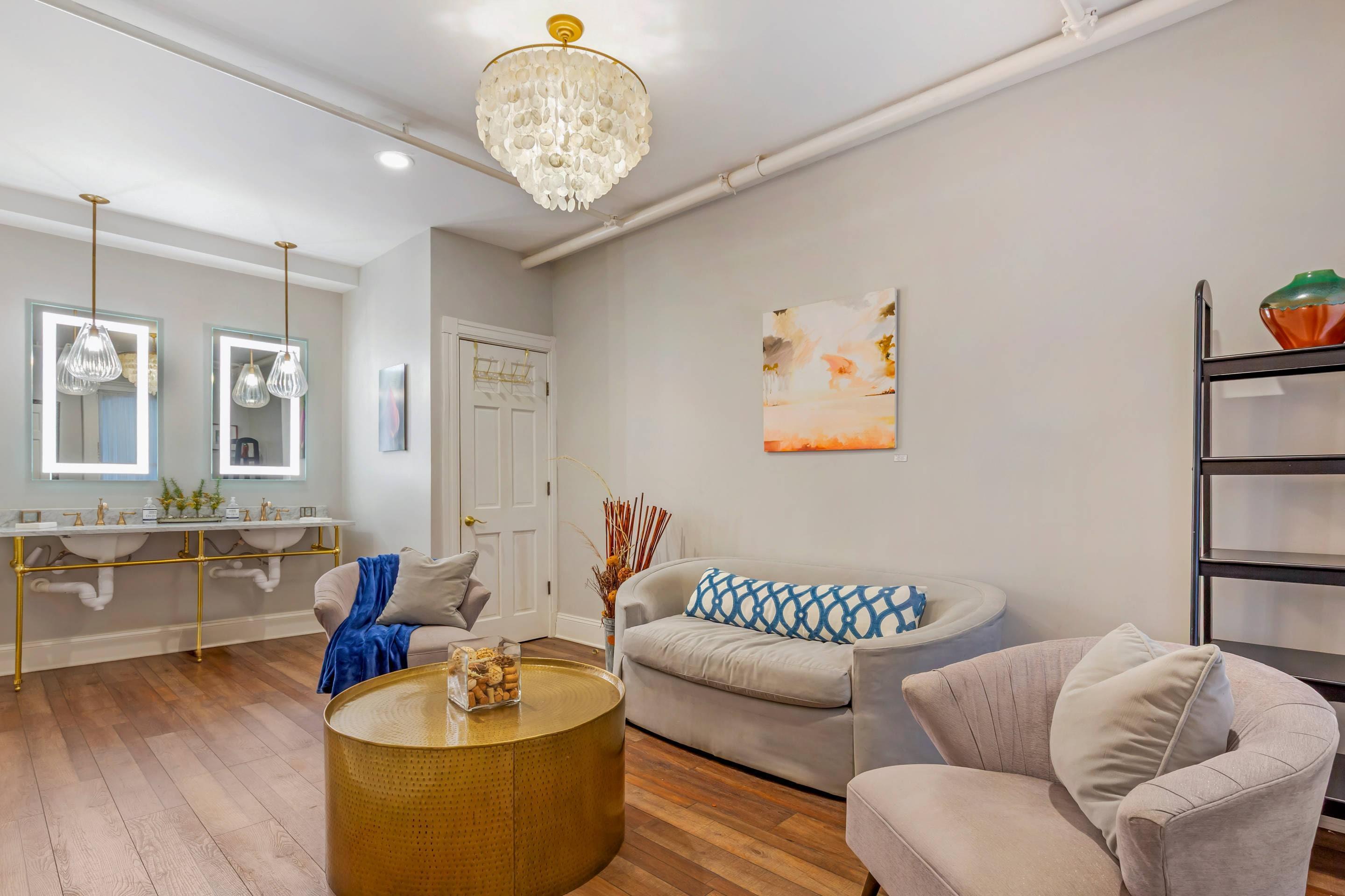 Sitting area | The Colonial Inn, an Ascend Collection Hotel