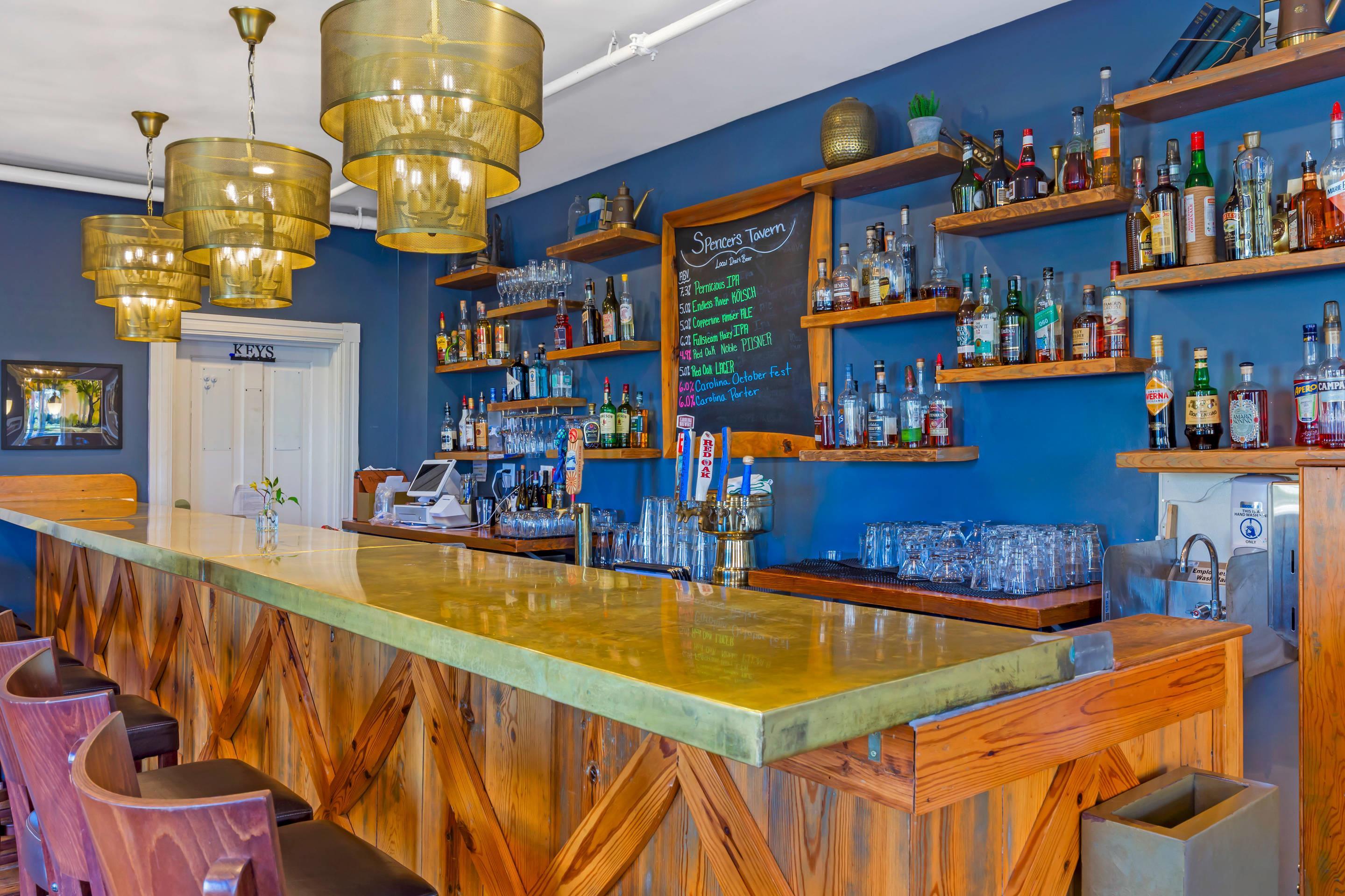 Bar | The Colonial Inn, an Ascend Collection Hotel
