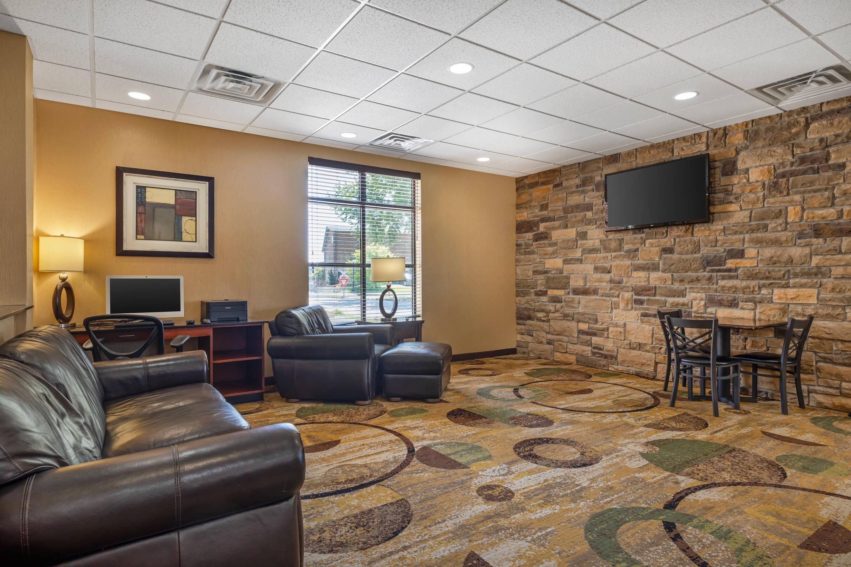 Lobby with sitting area